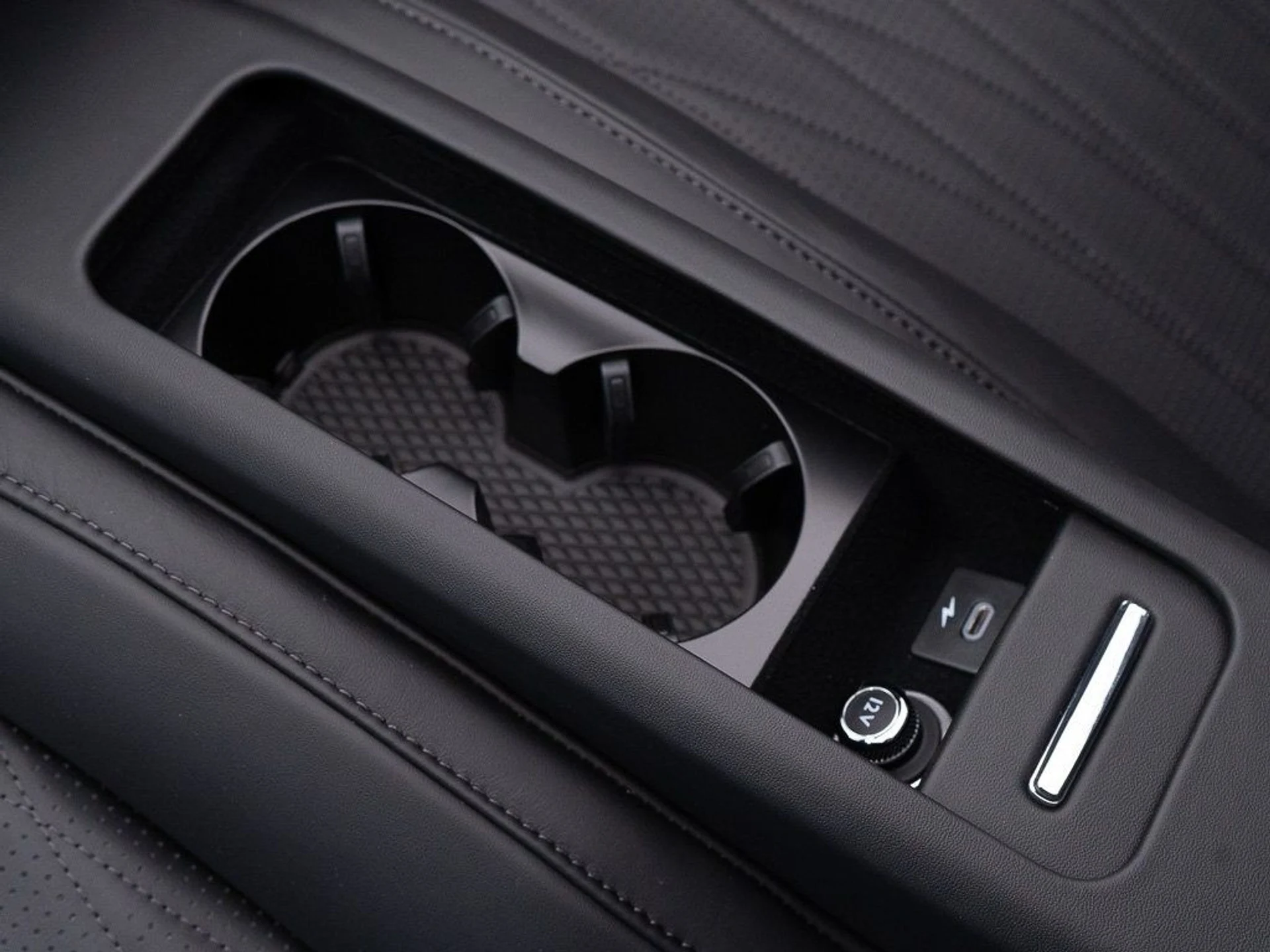 mph029_2671875642_0d21c89d7c4dc4a3b72b1390930e09e4_dbfbcac9fc