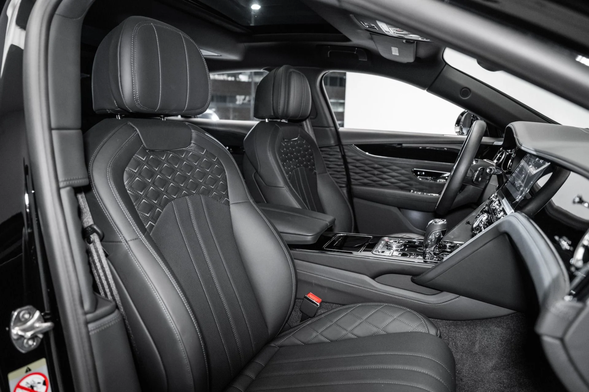 mph029_2673039696_Used_2024_Bentley_Flying_Spur_Speed_1756911756_54eb64101e