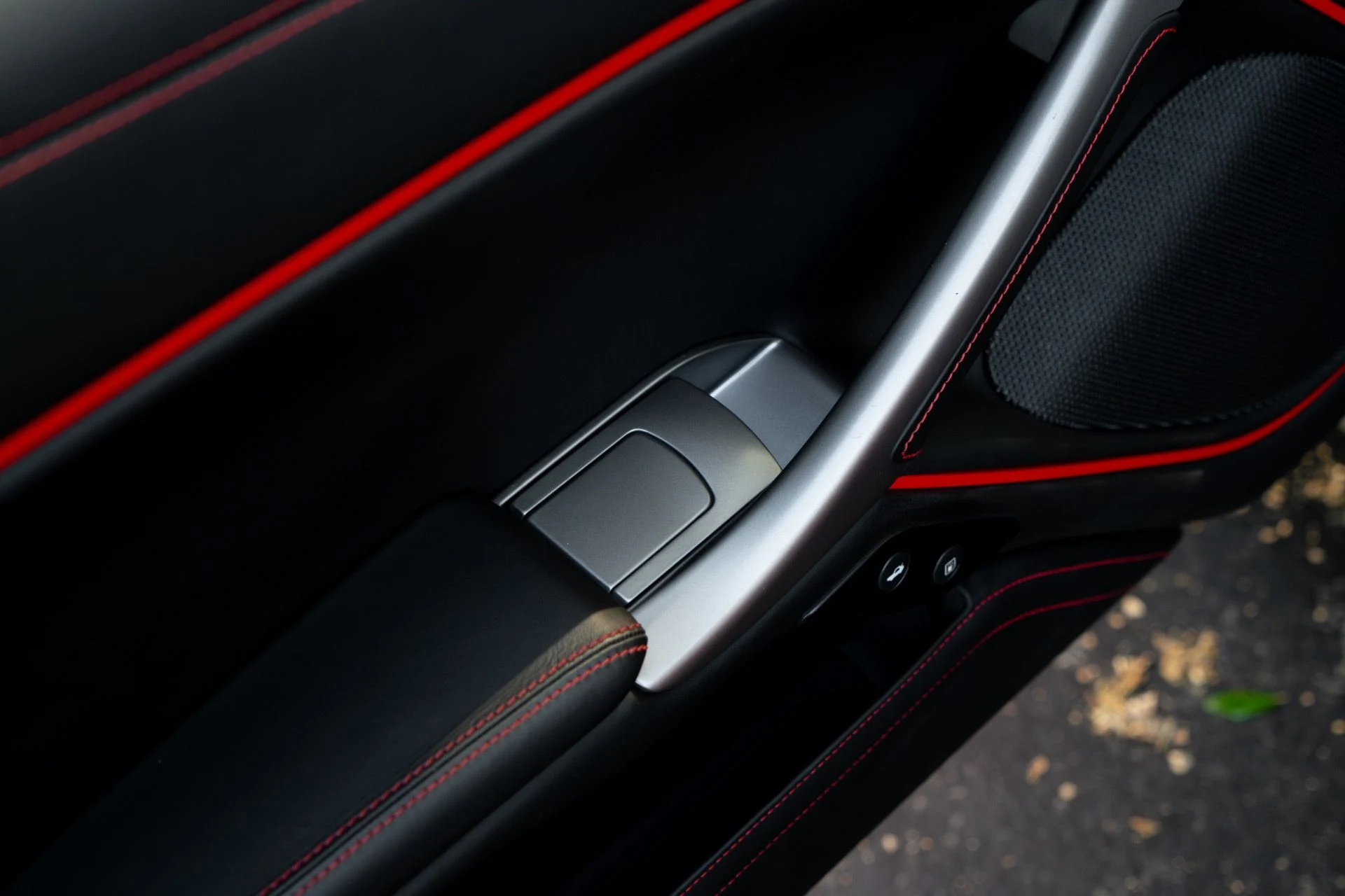 mph029_2674353943_Used_2017_Ferrari_F12berlinetta_1761715050_9a6a086e63