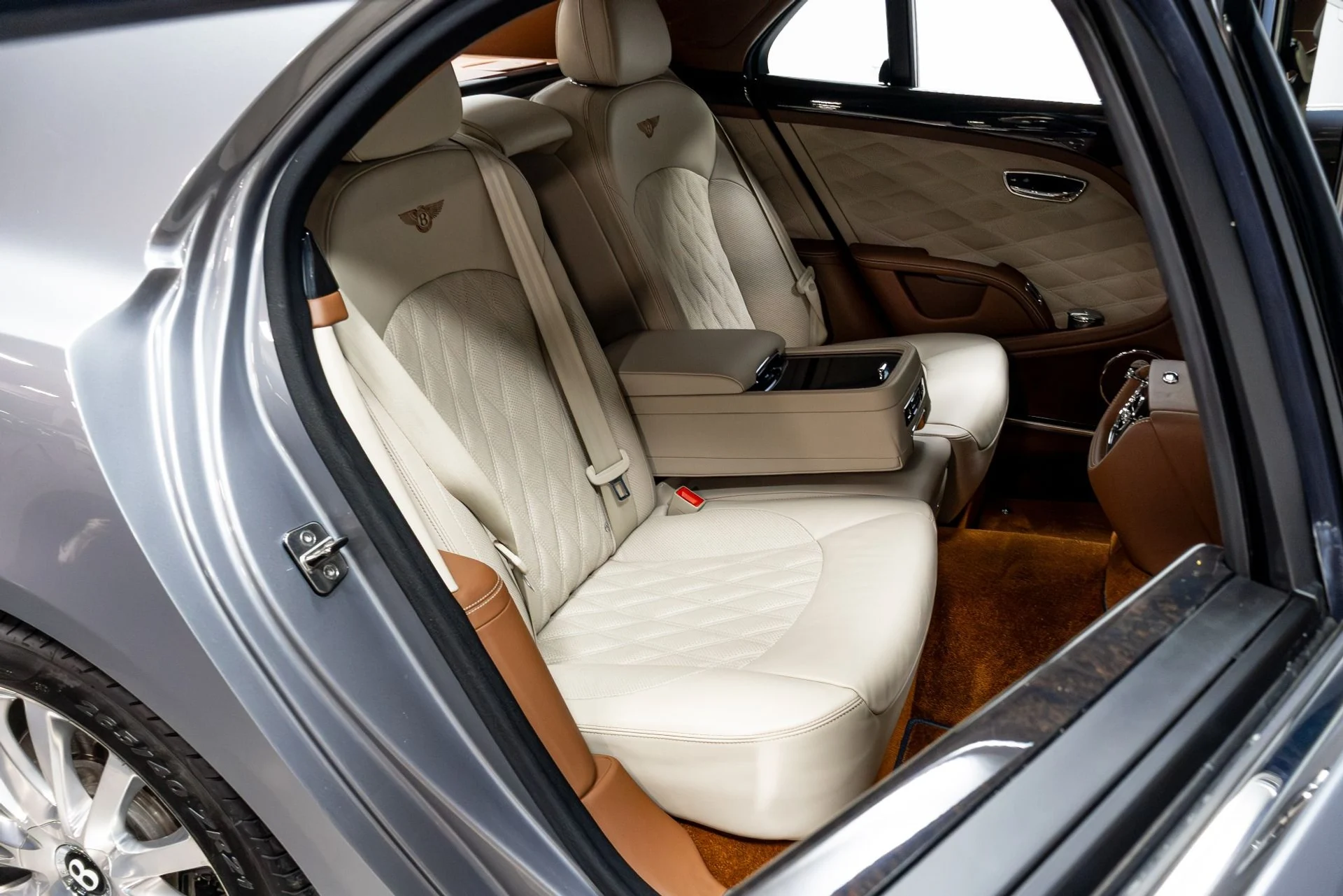 mph029_2682905212_Used_2017_Bentley_Mulsanne_Speed_1775685979_fc98a88d3d