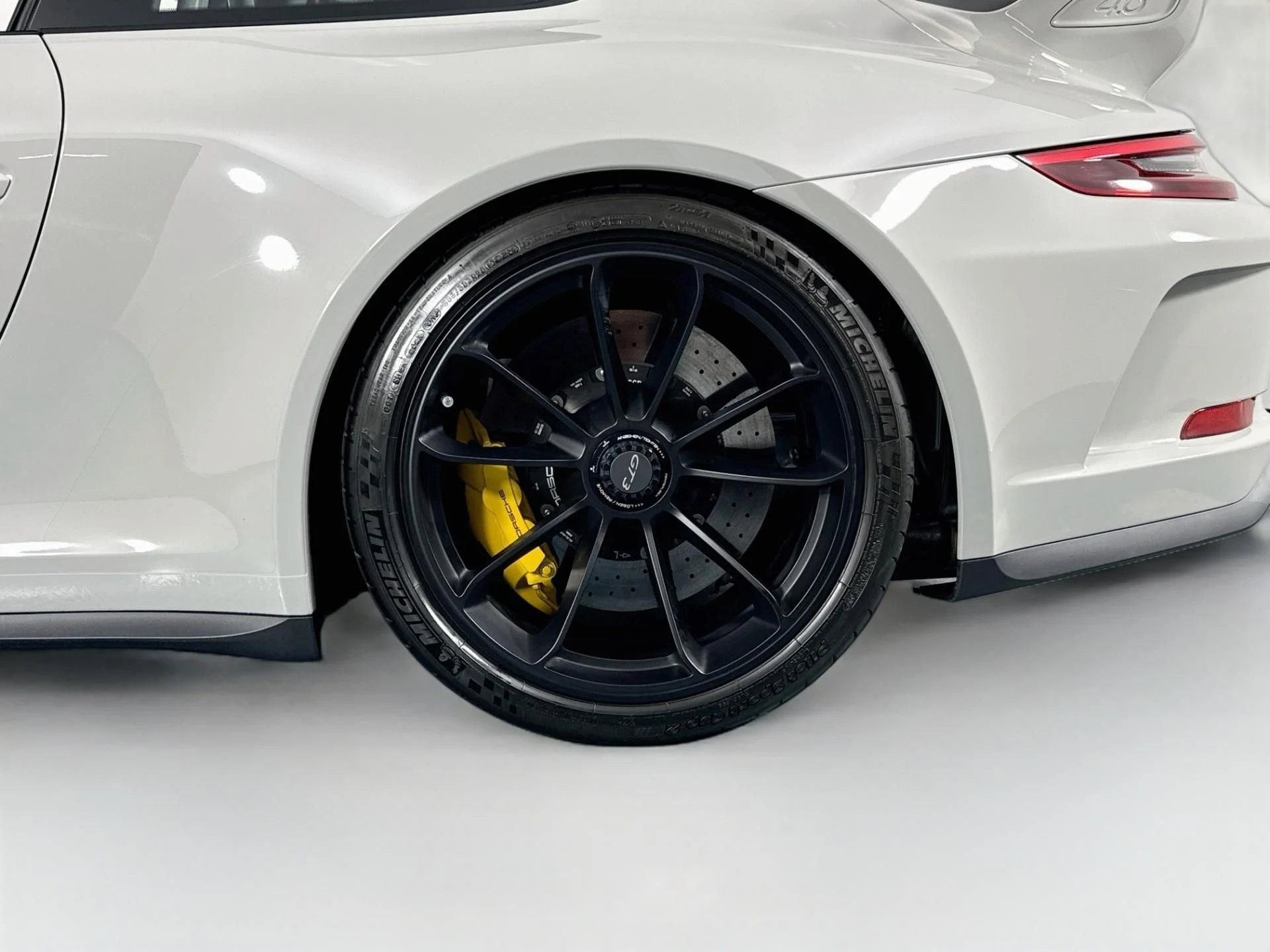 mph029_2685672300_Used_2018_Porsche_911_GT_3_1787596687_cf6645ca6c