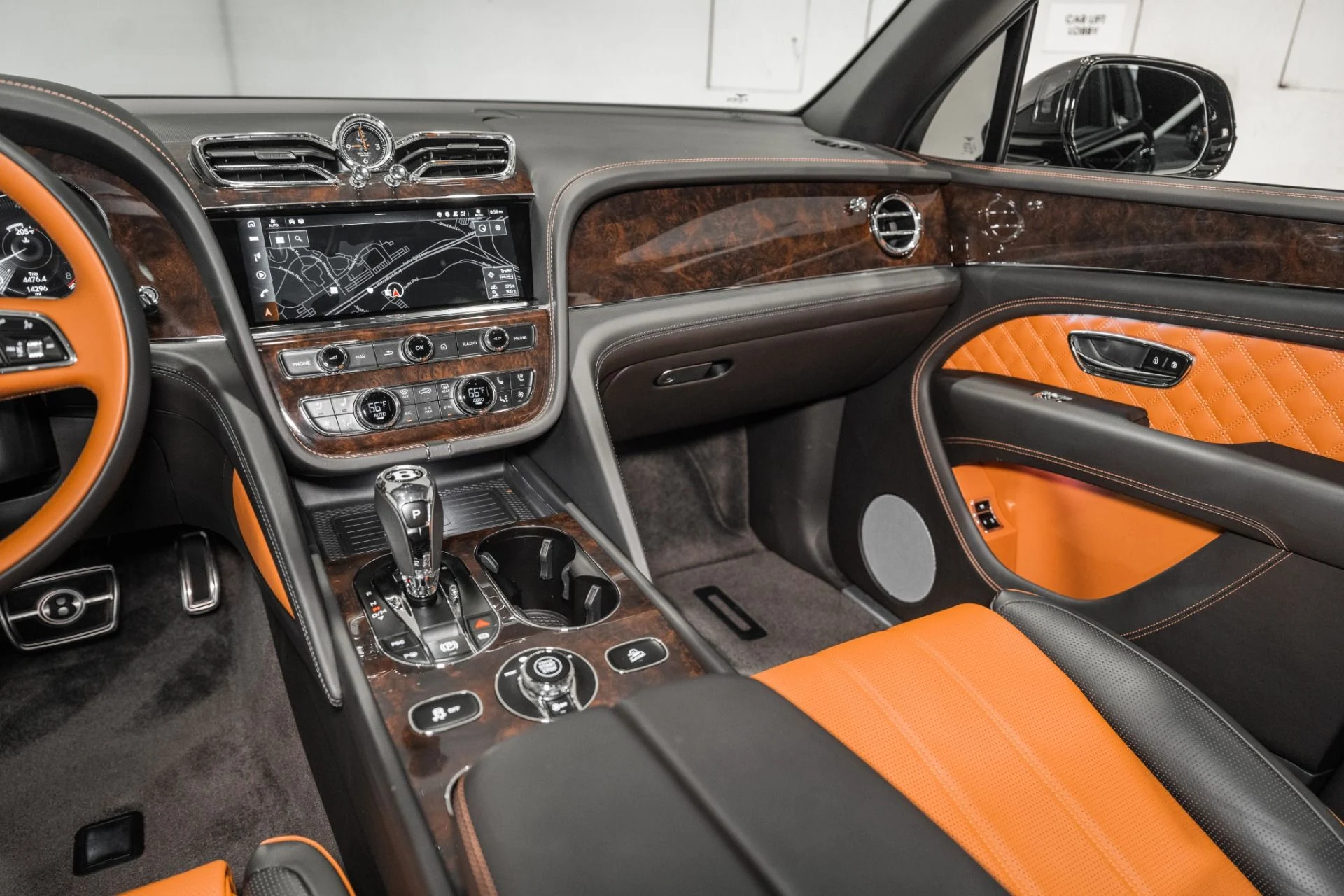 mph029_2693803784_Used_2022_Bentley_Bentayga_V8_1773164215_14ec6f8a96