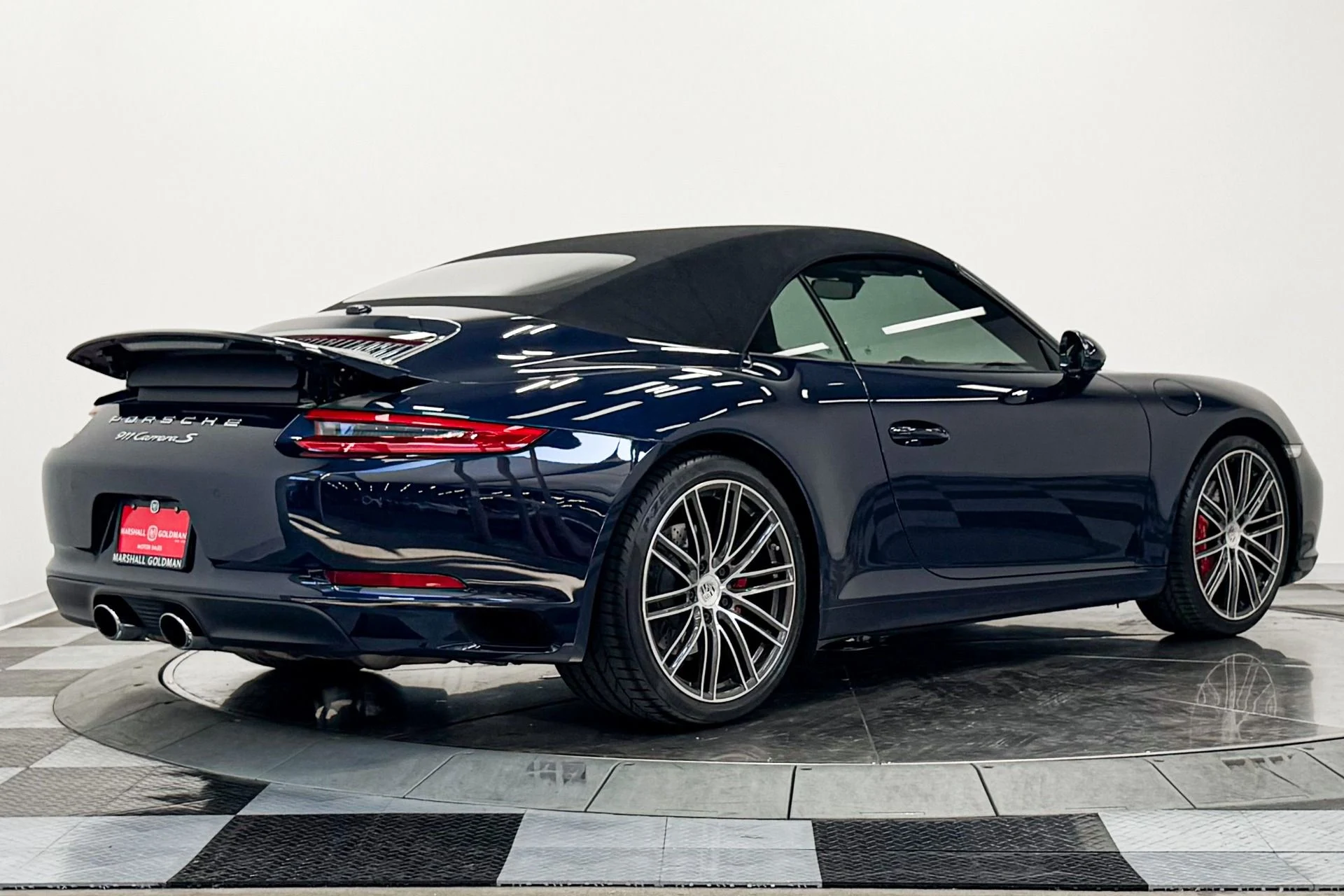 mph029_2695465622_Used_2018_Porsche_911_Carrera_S_Cabriolet_Sport_Package_Permium_Package_Plus_1784928158_3cc4326654