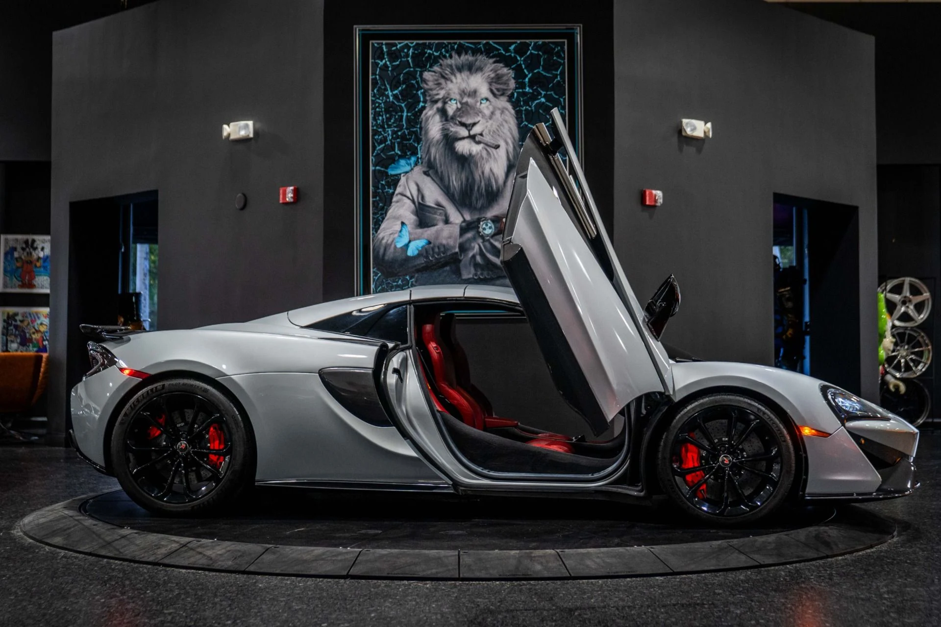 mph029_2705387527_Used_2018_Mc_Laren_570_S_Spider_Loaded_Spec_Larini_exhaust_1765511070_706c0f7f9b