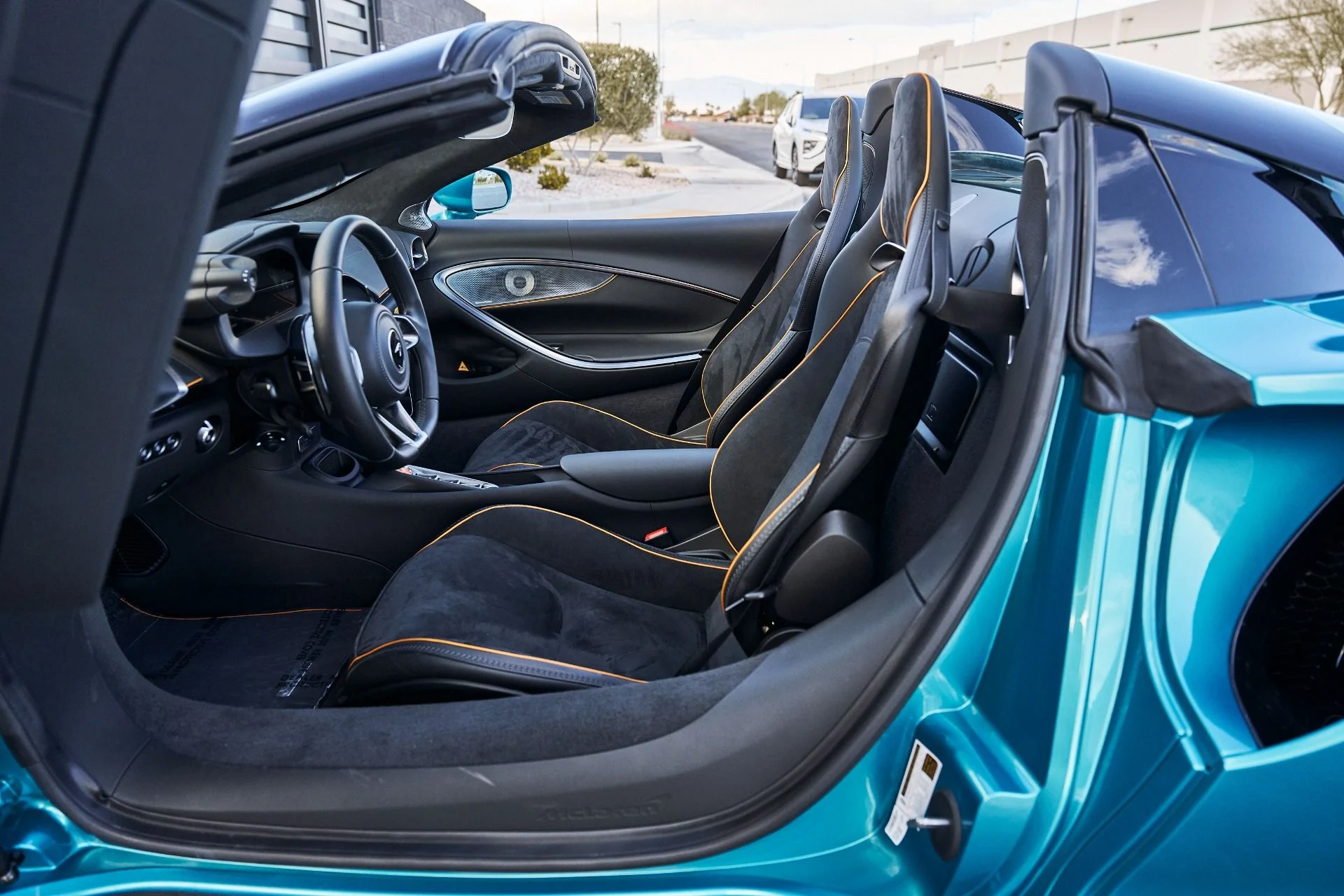 mph029_270796451_Used_2025_Mc_Laren_Artura_1771382310_caf4476818