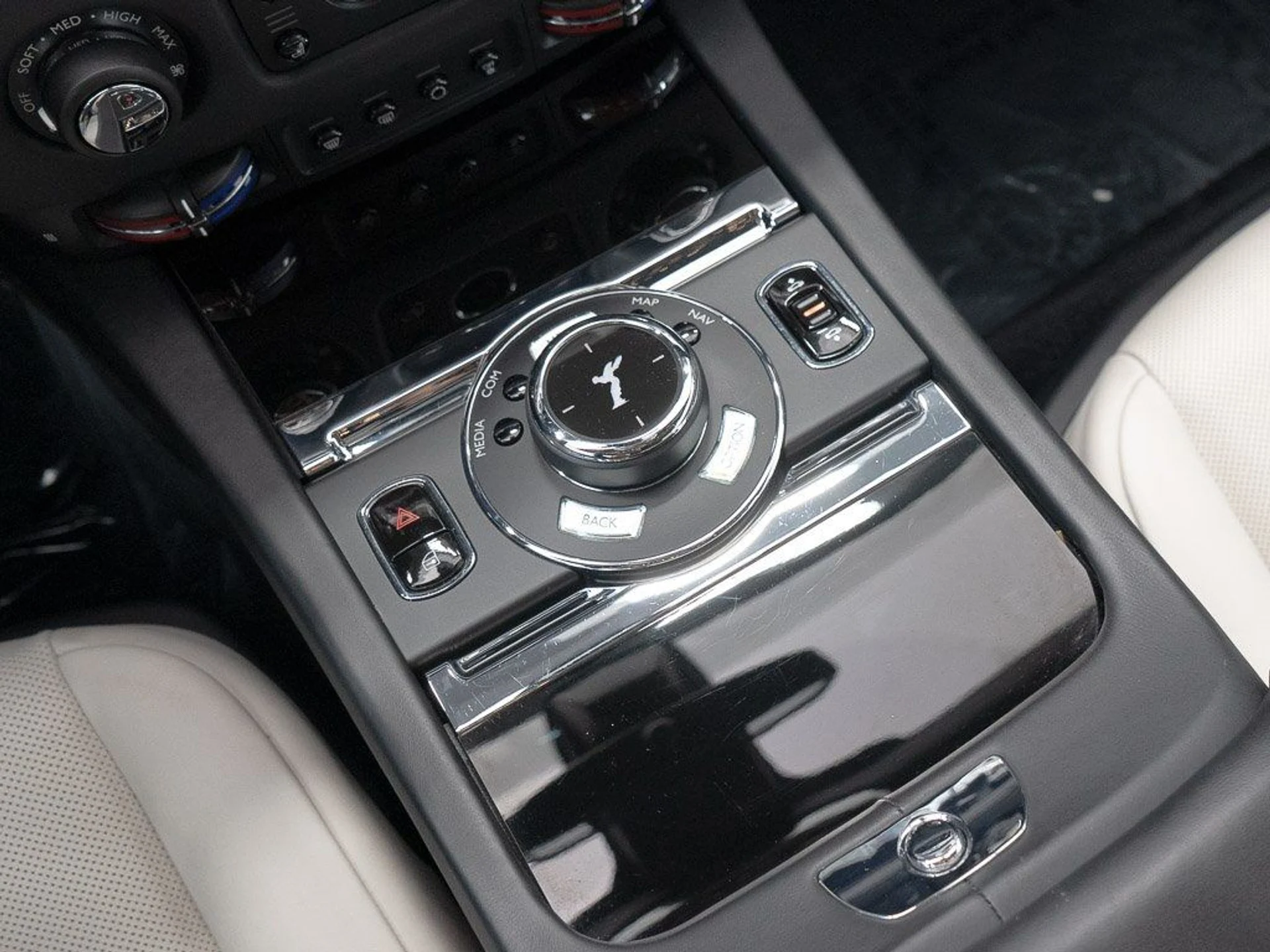 mph029_2711897156_b74b37f45fbb5a07b4b8fe841ad55a55_5ab53ae655