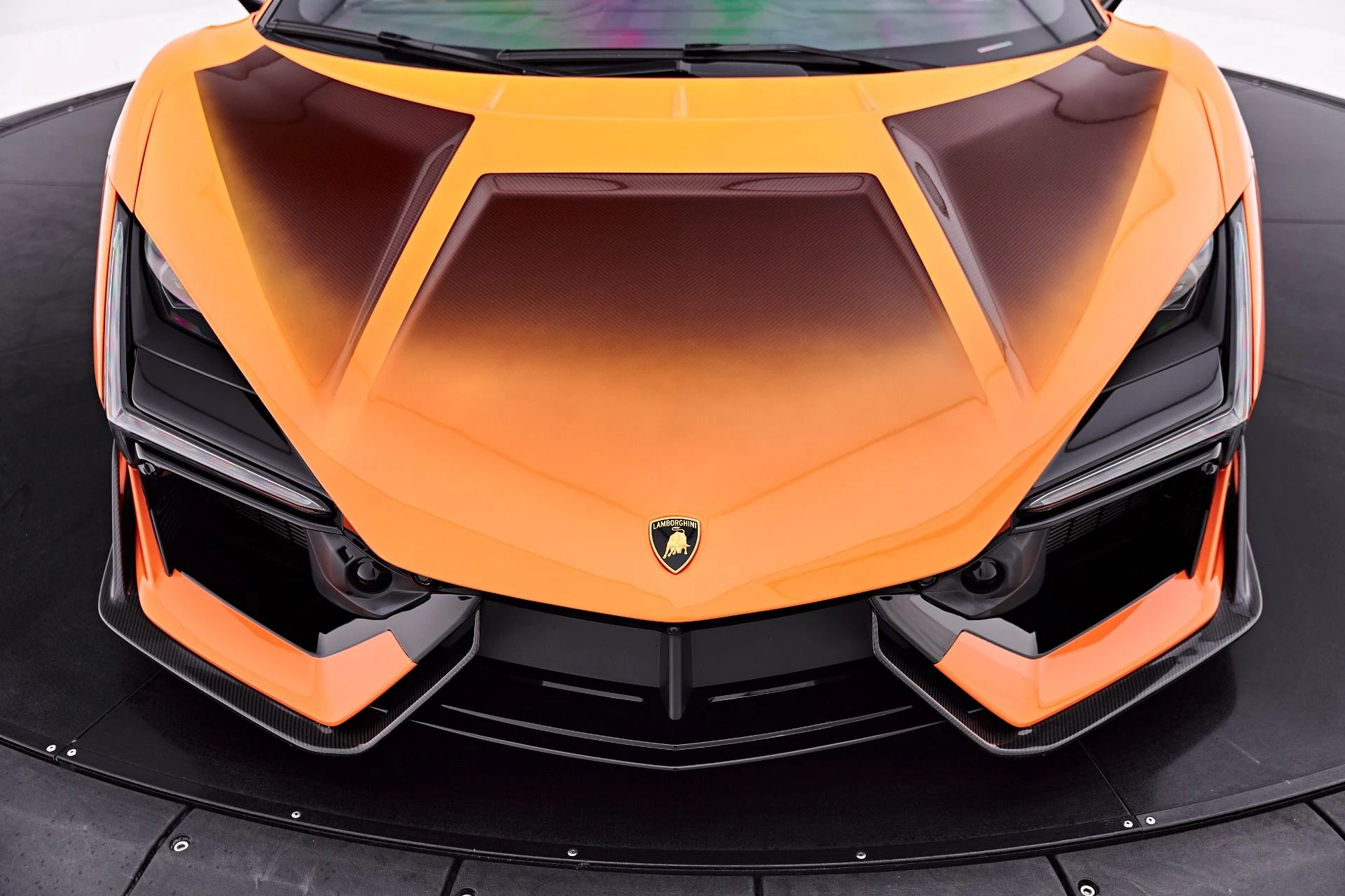 mph029_2722453377_Used_2025_Lamborghini_Revuelto_Base_1786151784_d48fbadf3b