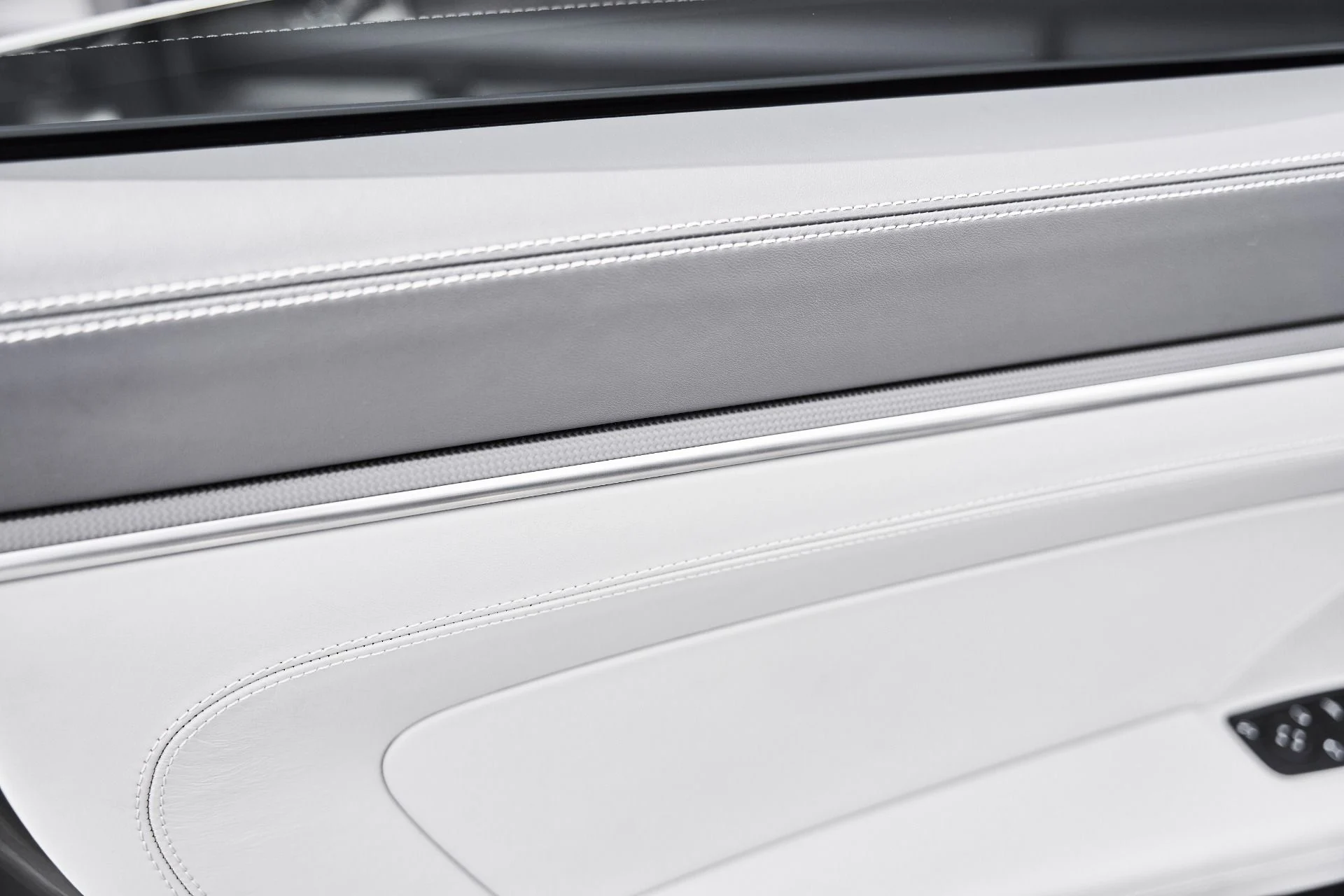 mph029_2742515788_Used_2024_Porsche_911_Turbo_S_1774923302_8ec5461c28