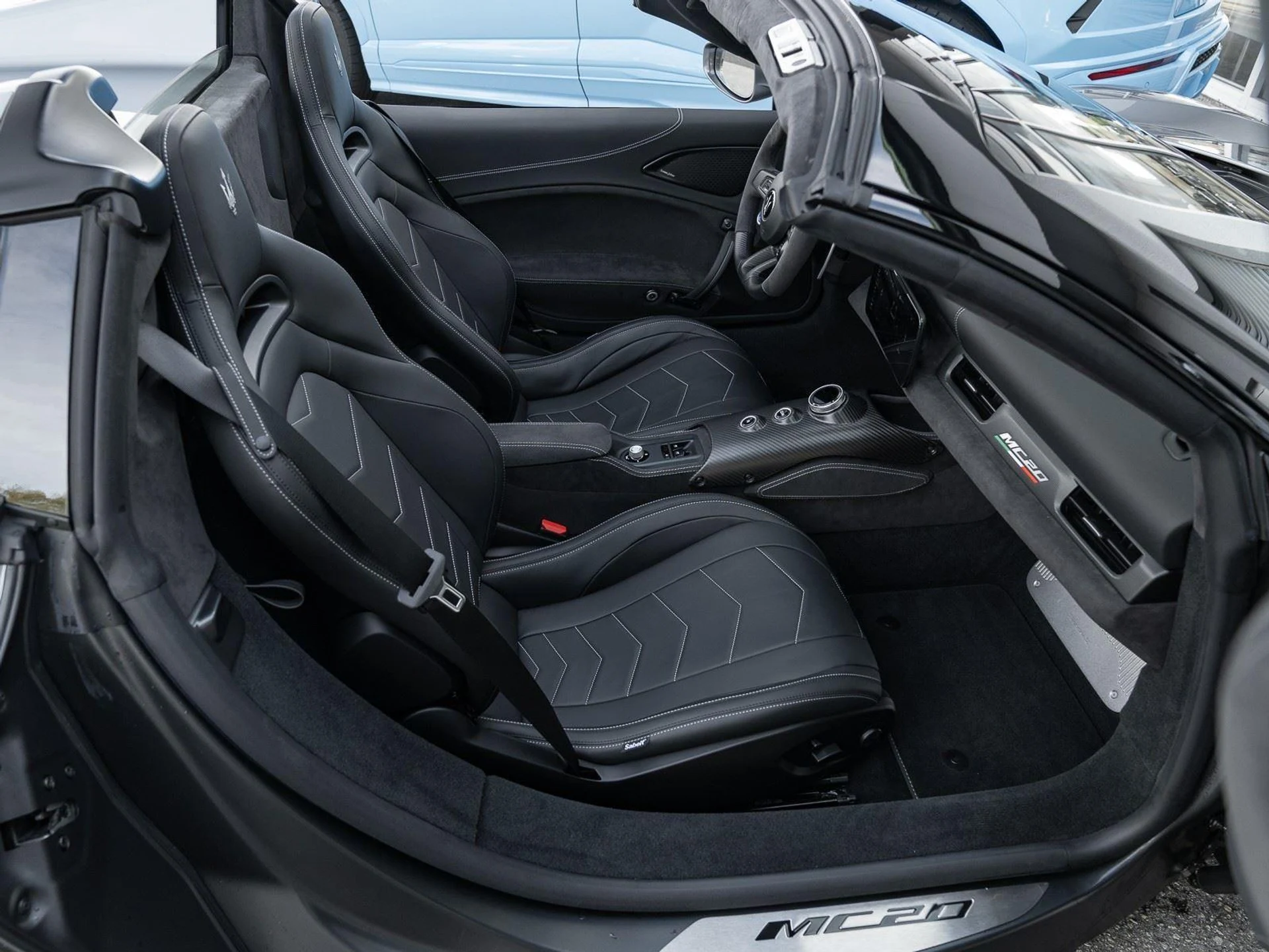 mph029_2743274038_Used_2023_Maserati_MC_20_Cielo_1773864342_759a607b52