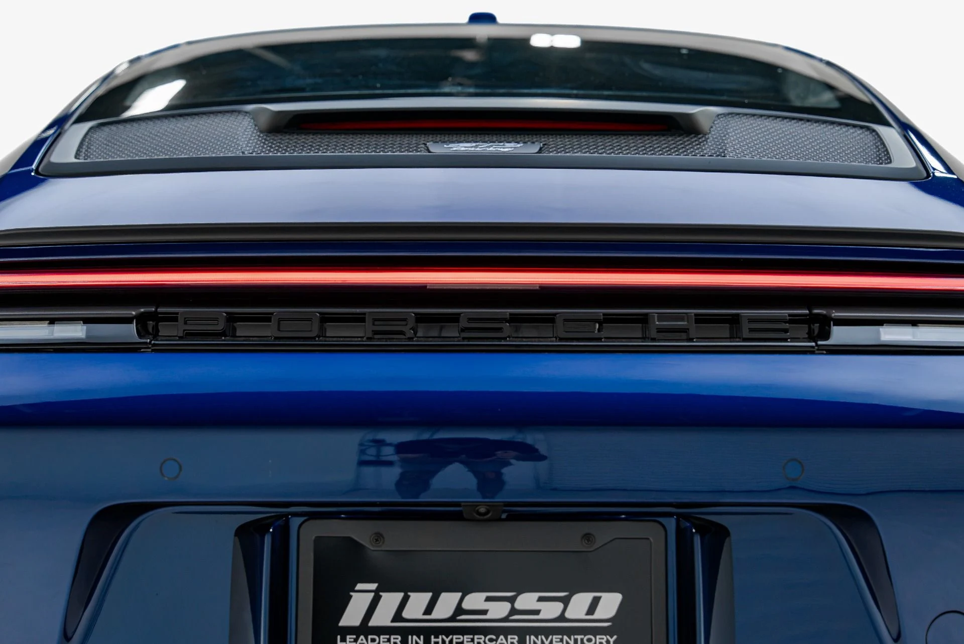 mph029_2743473437_Used_2026_Porsche_911_GT_3_Touring_1787009950_259b1c9220