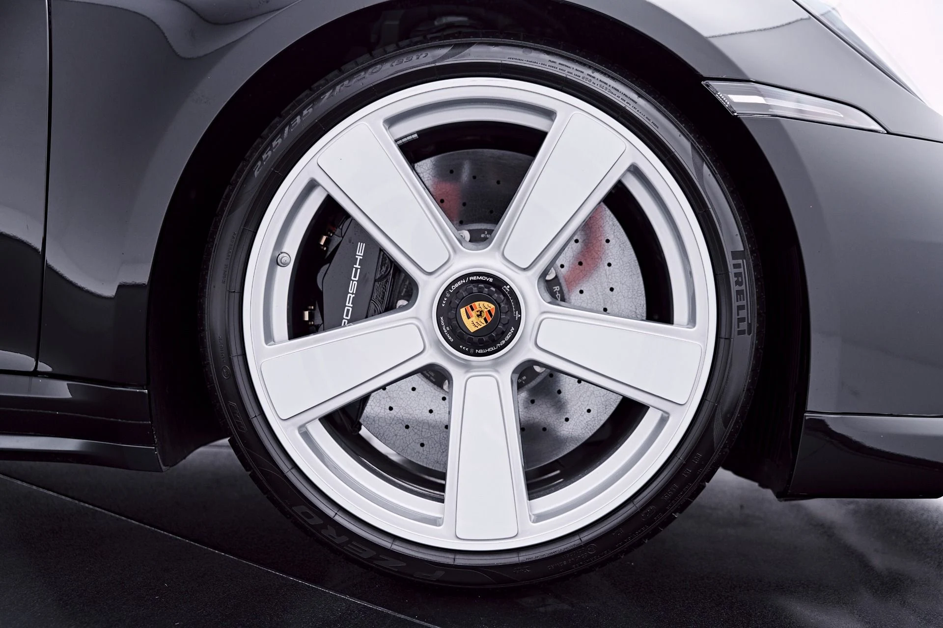 mph029_2745989102_Used_2025_Porsche_911_Turbo_50_1783732161_91c0a18b81