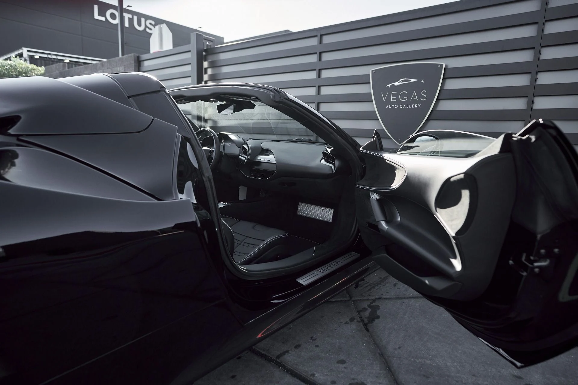 mph029_2780001315_Used_2025_Ferrari_SF_90_Spider_1764059266_9dda4a8d22