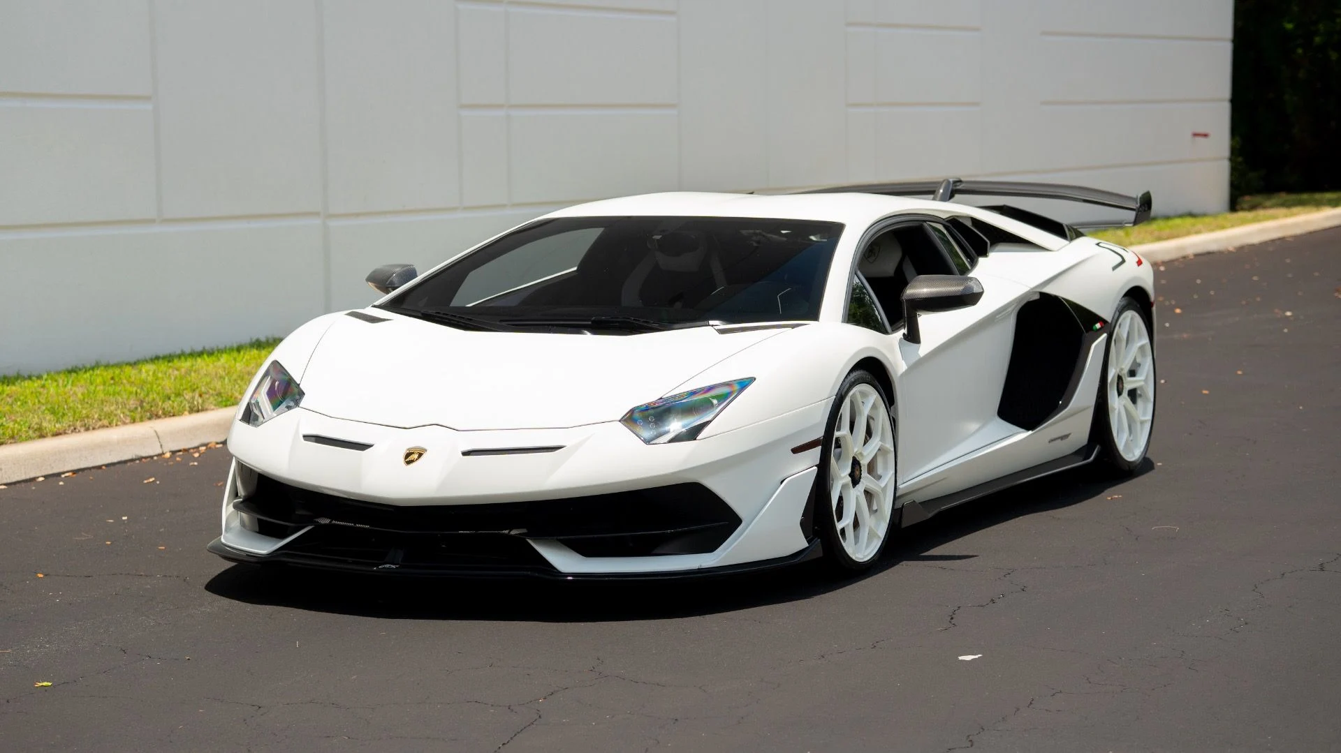 mph029_2781822155_Used_2019_Lamborghini_Aventador_LP_770_4_SVJ_1754340598_1209a3b8a1