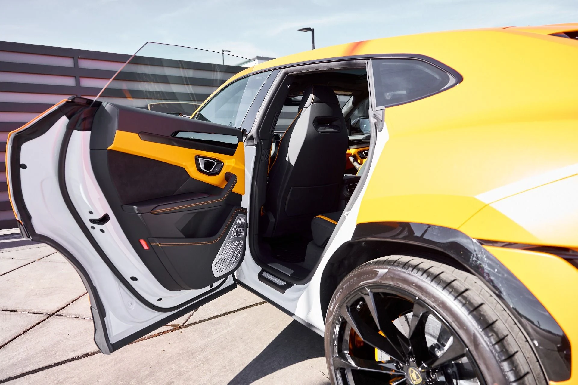 mph029_2782159247_Used_2024_Lamborghini_Urus_S_1768961899_d91c8bbd66