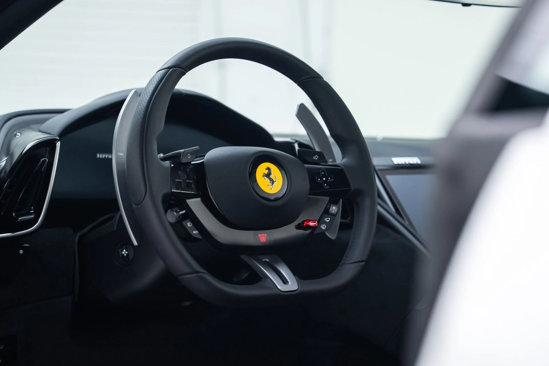 mph029_2795975537_Used_2025_Ferrari_Roma_Spider_1766089179_df55434db6