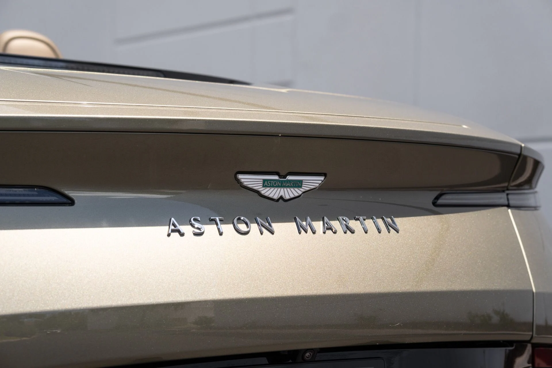 mph029_2808432732_Used_2024_Aston_Martin_DB_12_Volante_1777693541_be3ab02ad7