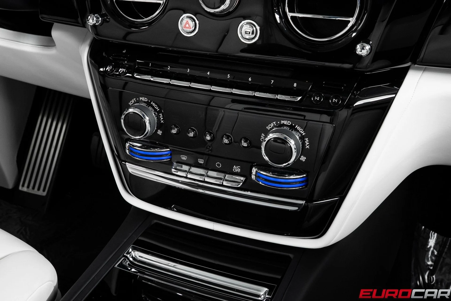 mph029_2811801119_image_30_2736e547b7