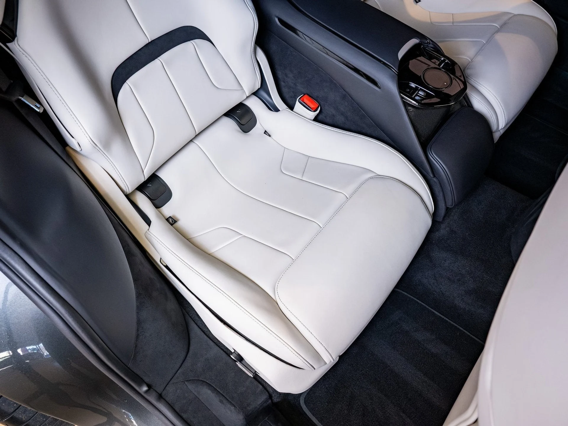 mph029_2813138443_30_bc27d22e5c