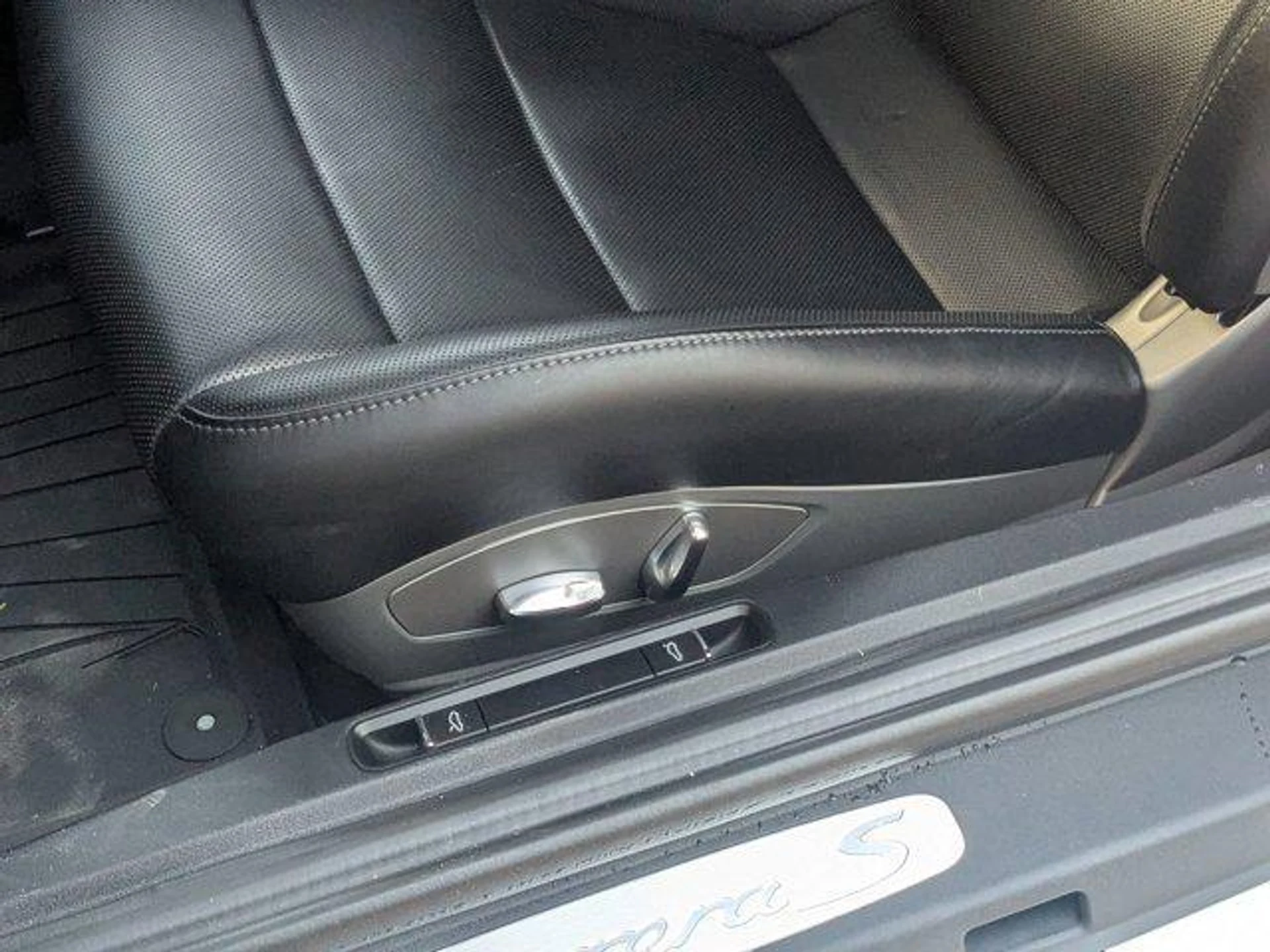 mph029_28207030_k_C_Exs_RF_AZJ_Vcs_G_Yu18y_WIT_1n_VU_038d452e29