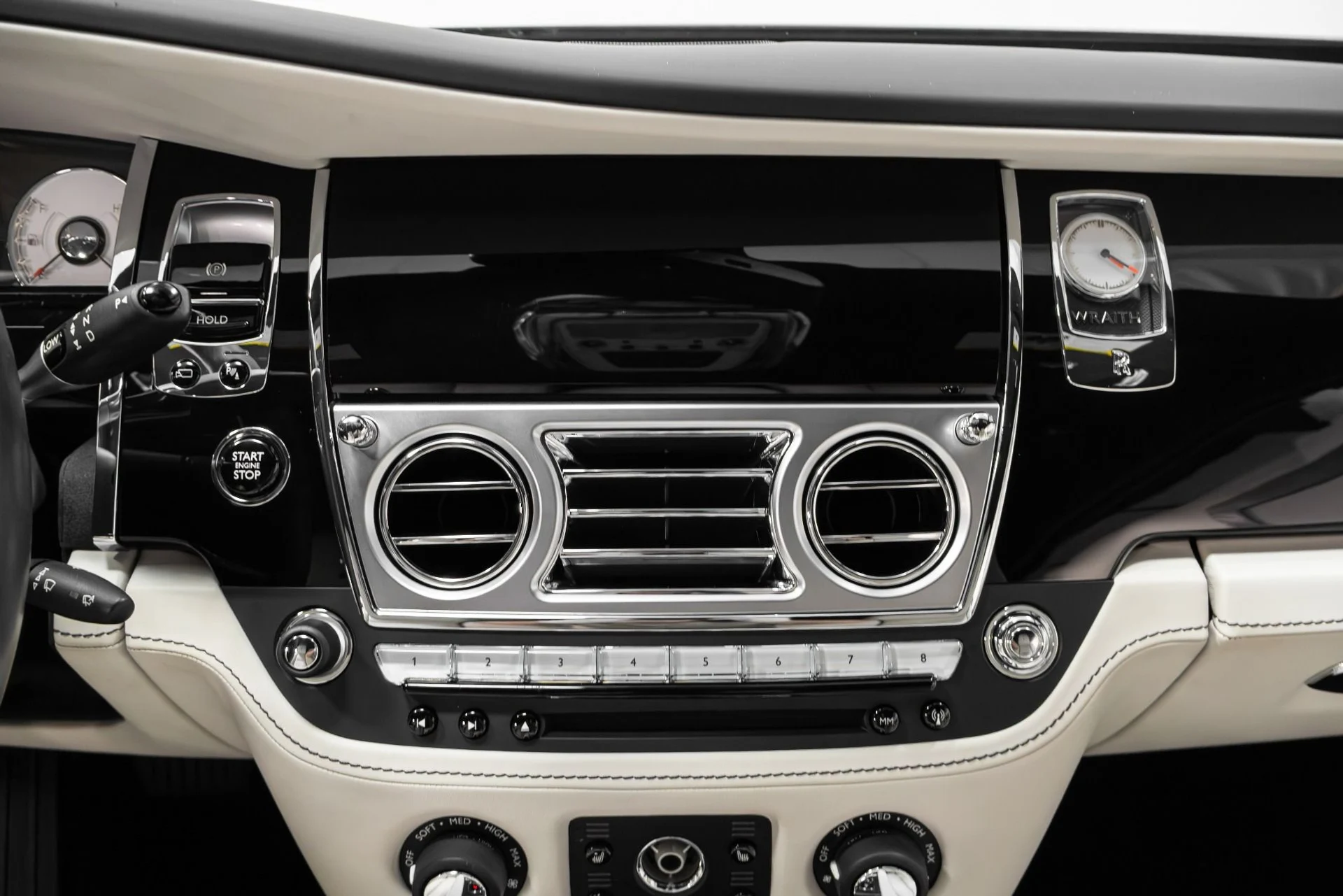 mph029_2821732818_Used_2016_Rolls_Royce_Wraith_1765322495_92a4a436e6