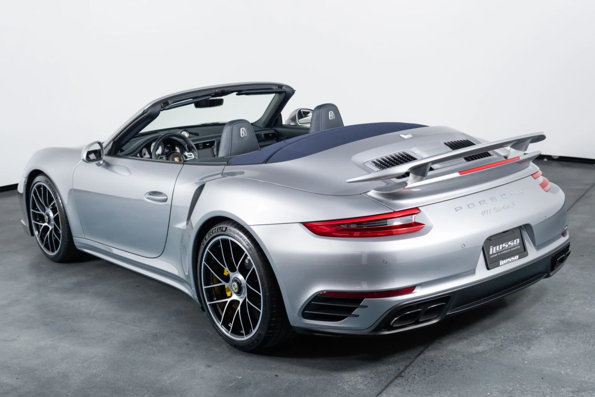 mph029_2823458236_Used_2019_Porsche_911_Turbo_S_1782003484_ab4af0594e