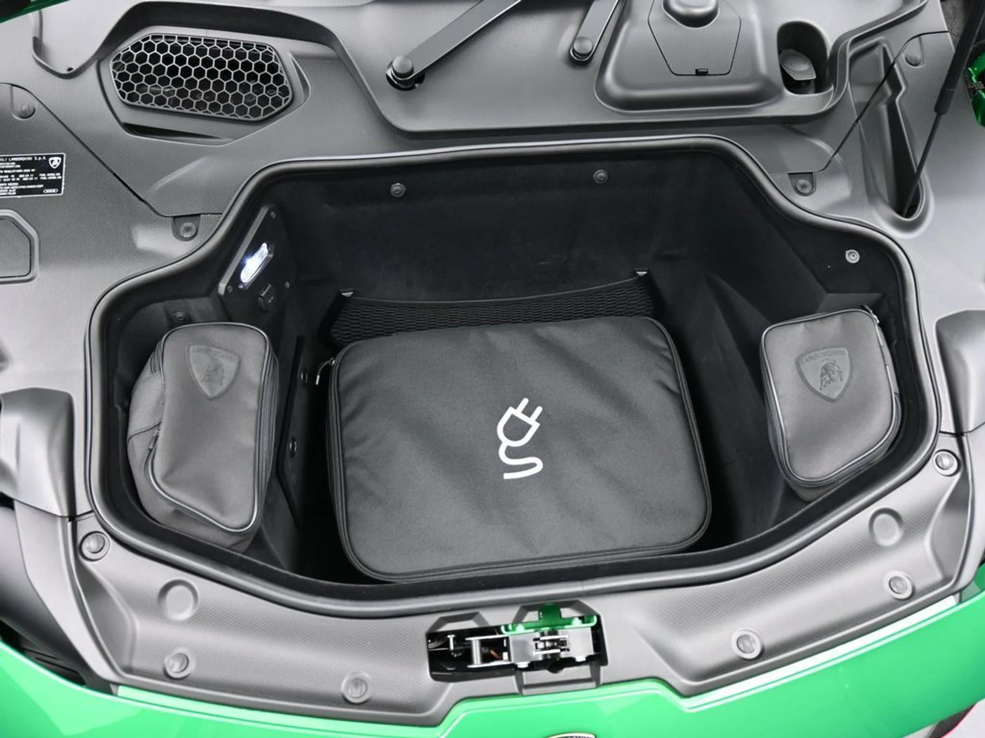 mph029_2823901281_3a034d7a_75a1_4052_9923_e6ace60e3212_97524b4f87