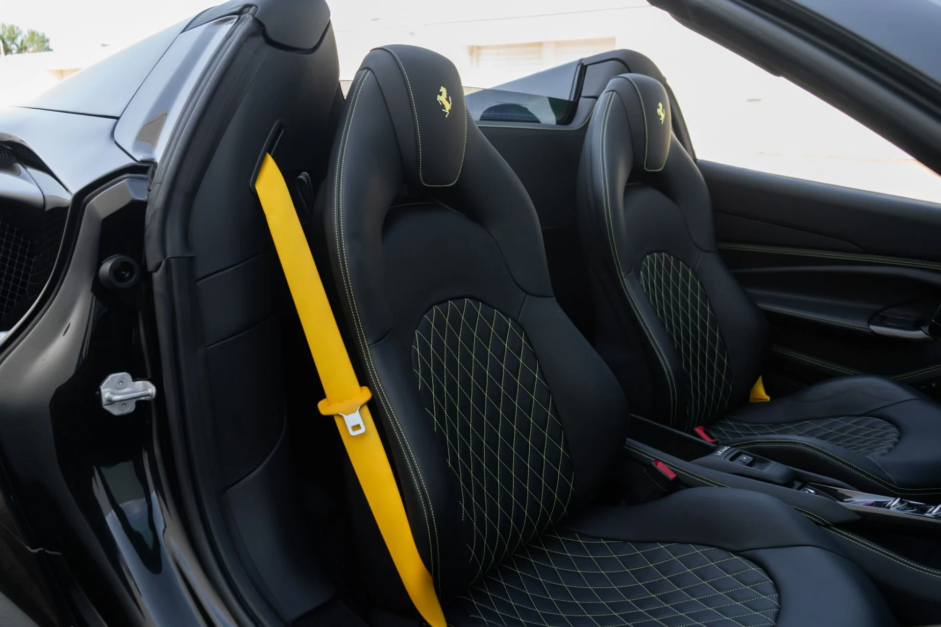 mph029_2826518789_Used_2022_Ferrari_F8_Spider_1791584435_7d368a6eed