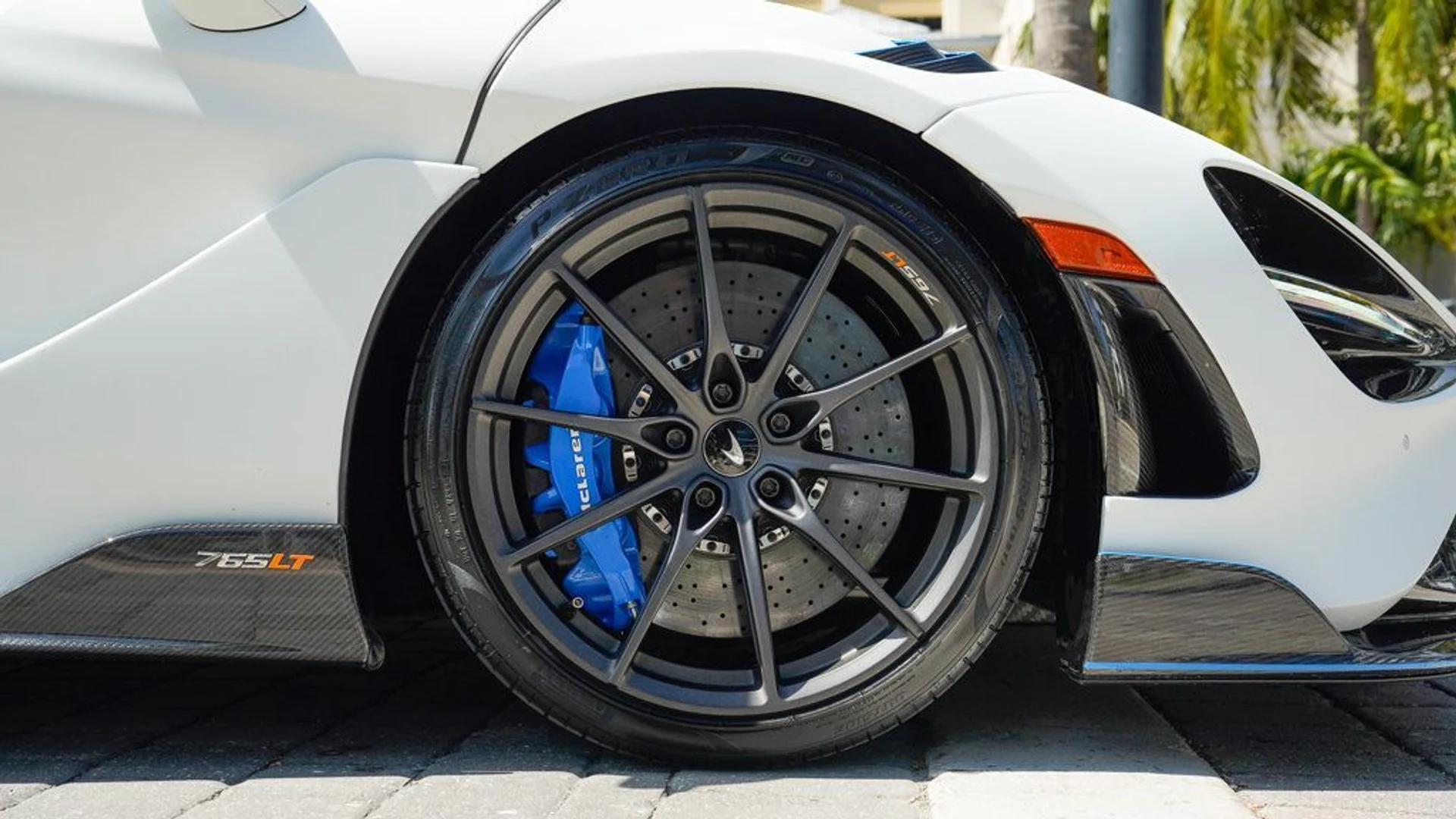 mph029_2839164927_used_2021_mclaren_765lt_coupe_14354_22828181_30_1024_ca2f79ca25