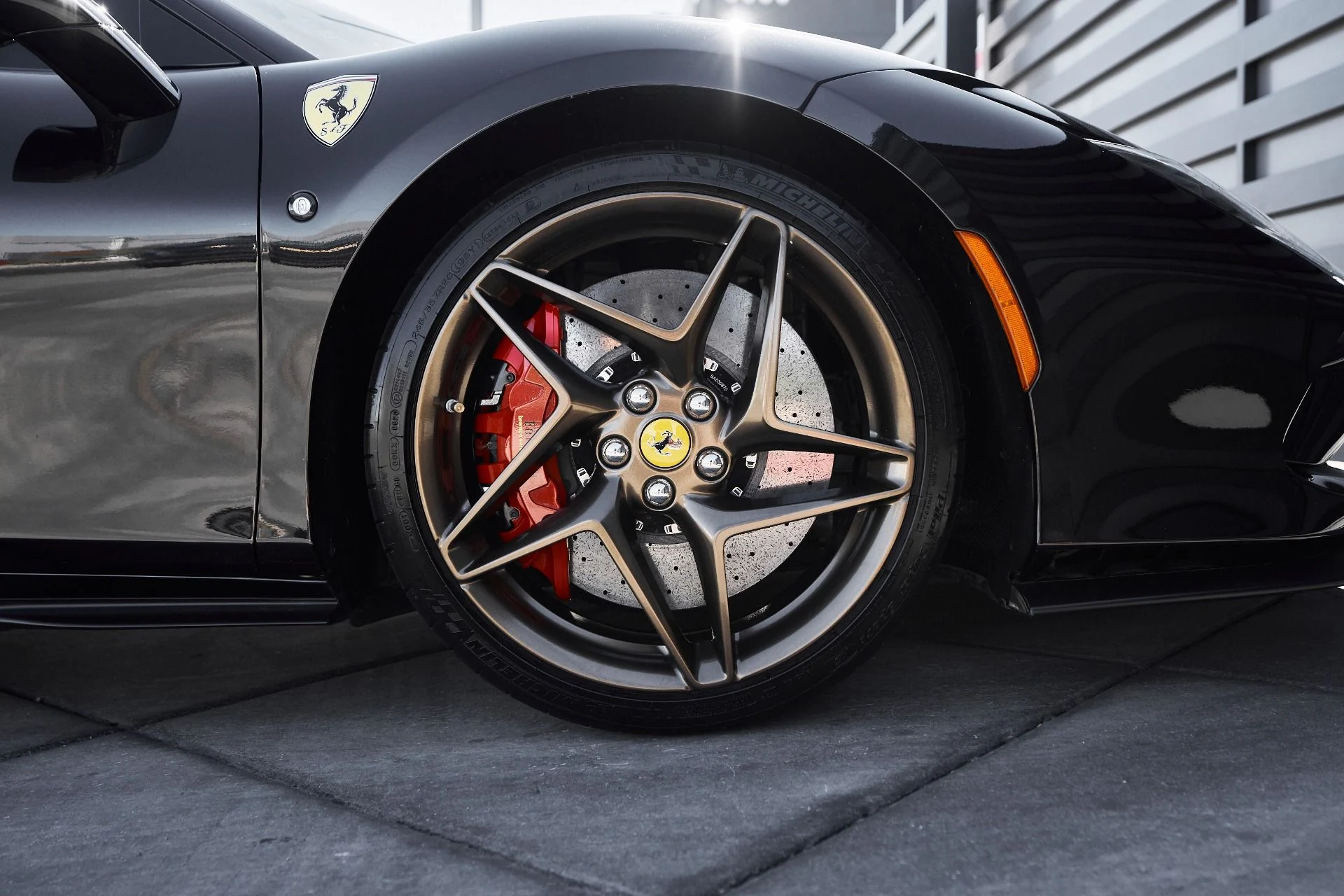 mph029_2844051092_Used_2021_Ferrari_F8_Tributo_Base_1761264201_cbe1b1f067