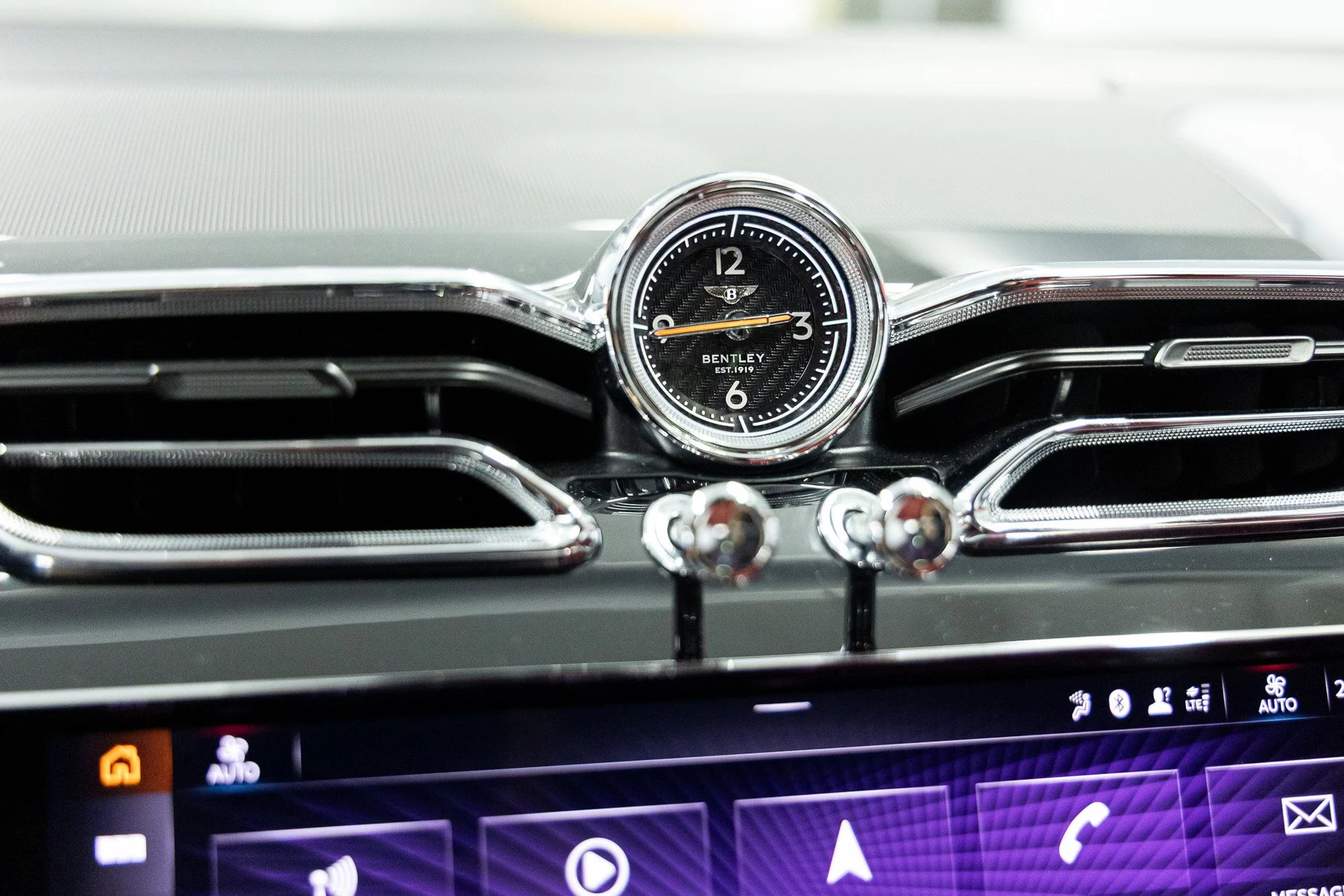 mph029_284427461_11d5a47c0937178f055626fe3499036fx_aef1709883