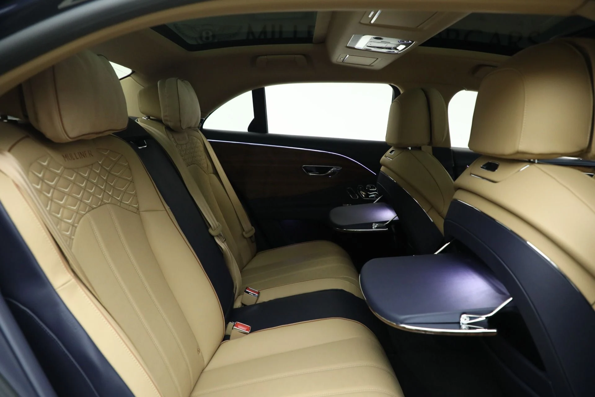 mph029_2850639752_New_2025_Bentley_Flying_Spur_Mulliner_d4499c9cb3