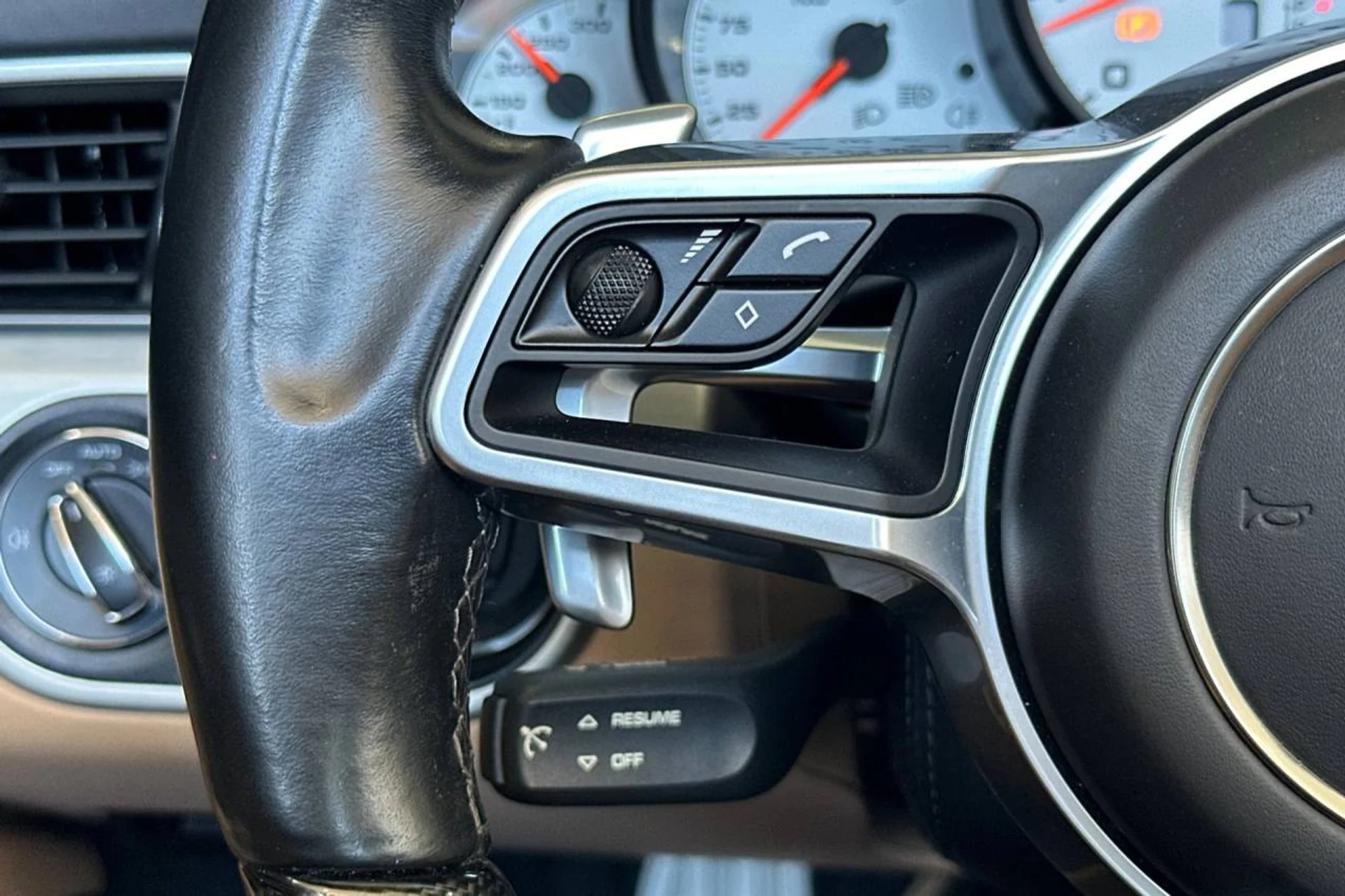 mph029_2851433785_1280_0a70c801f3