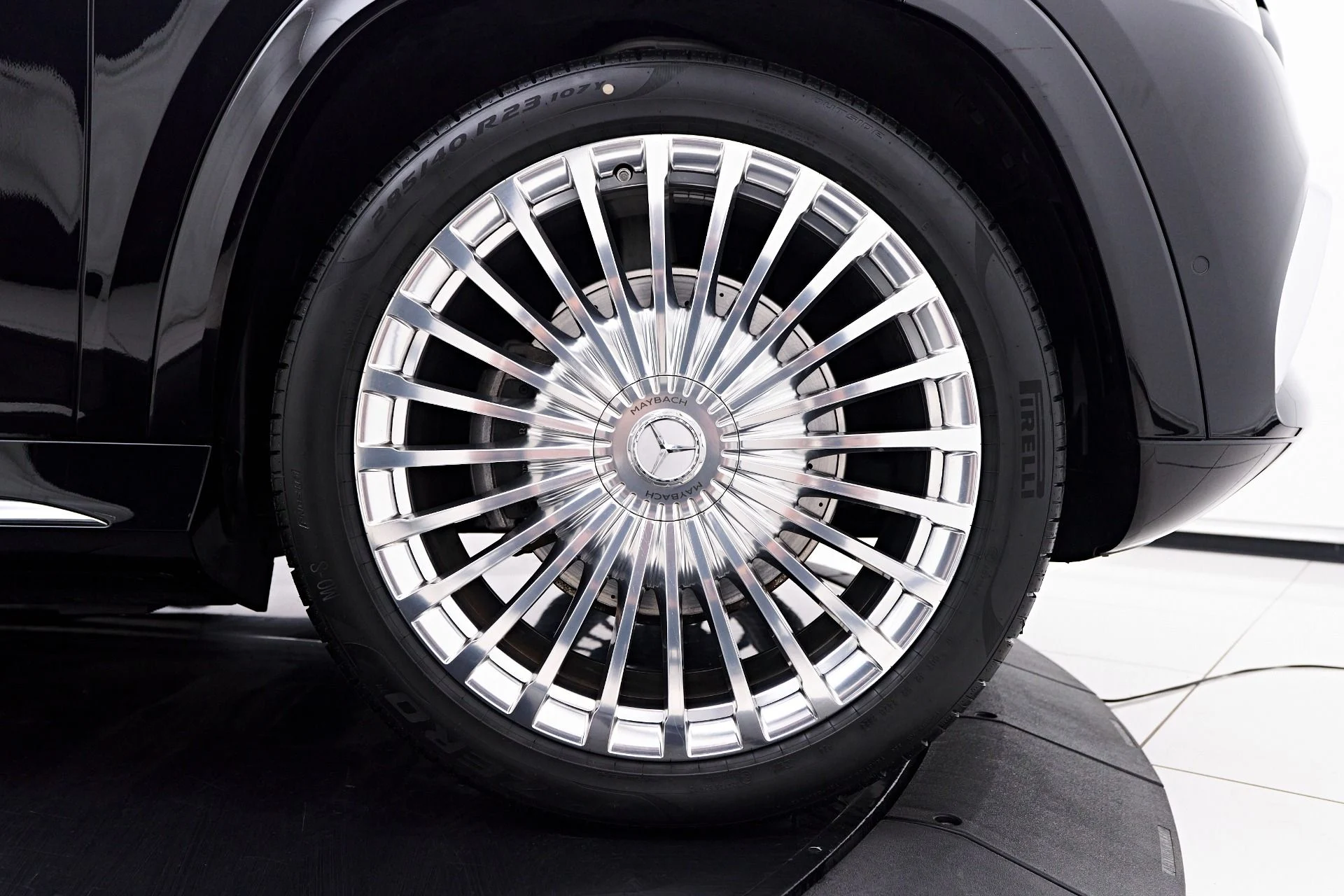 mph029_2854235113_Used_2022_Mercedes_Benz_GLS_Maybach_GLS_600_1747446181_cd879b6954