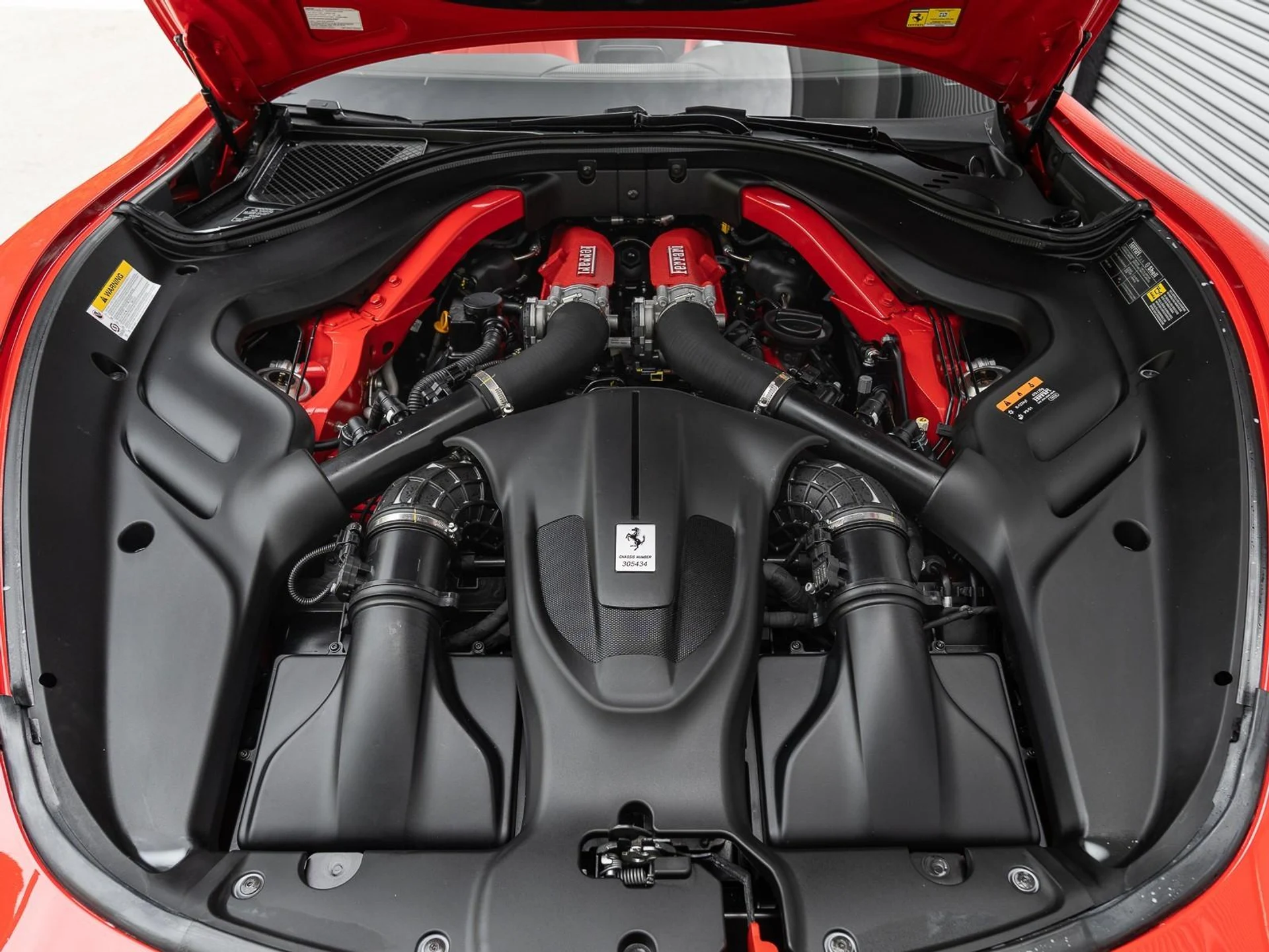 mph029_2857990625_Used_2024_Ferrari_Roma_Spider_1757614354_8a819a054a