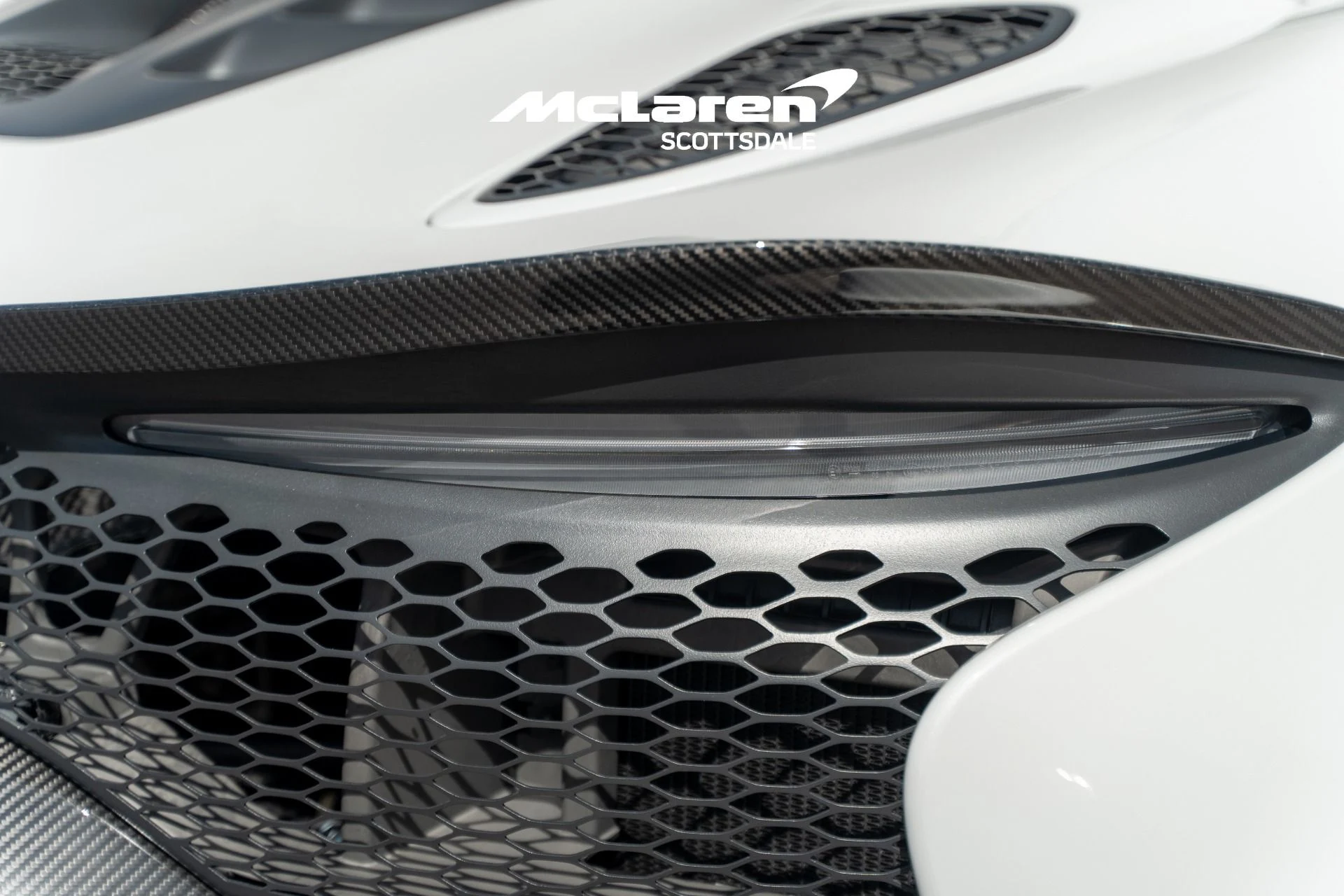 mph029_2860683620_Used_2025_MCLAREN_ARTURA_1790361452_5543c3ab96