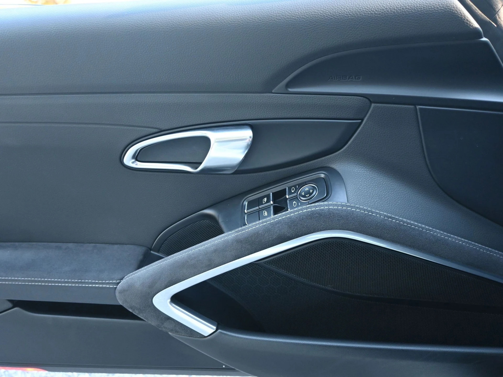 mph029_2861746468_970bef4eb4b72a350d4ea3809b75dcbax_230f49584a