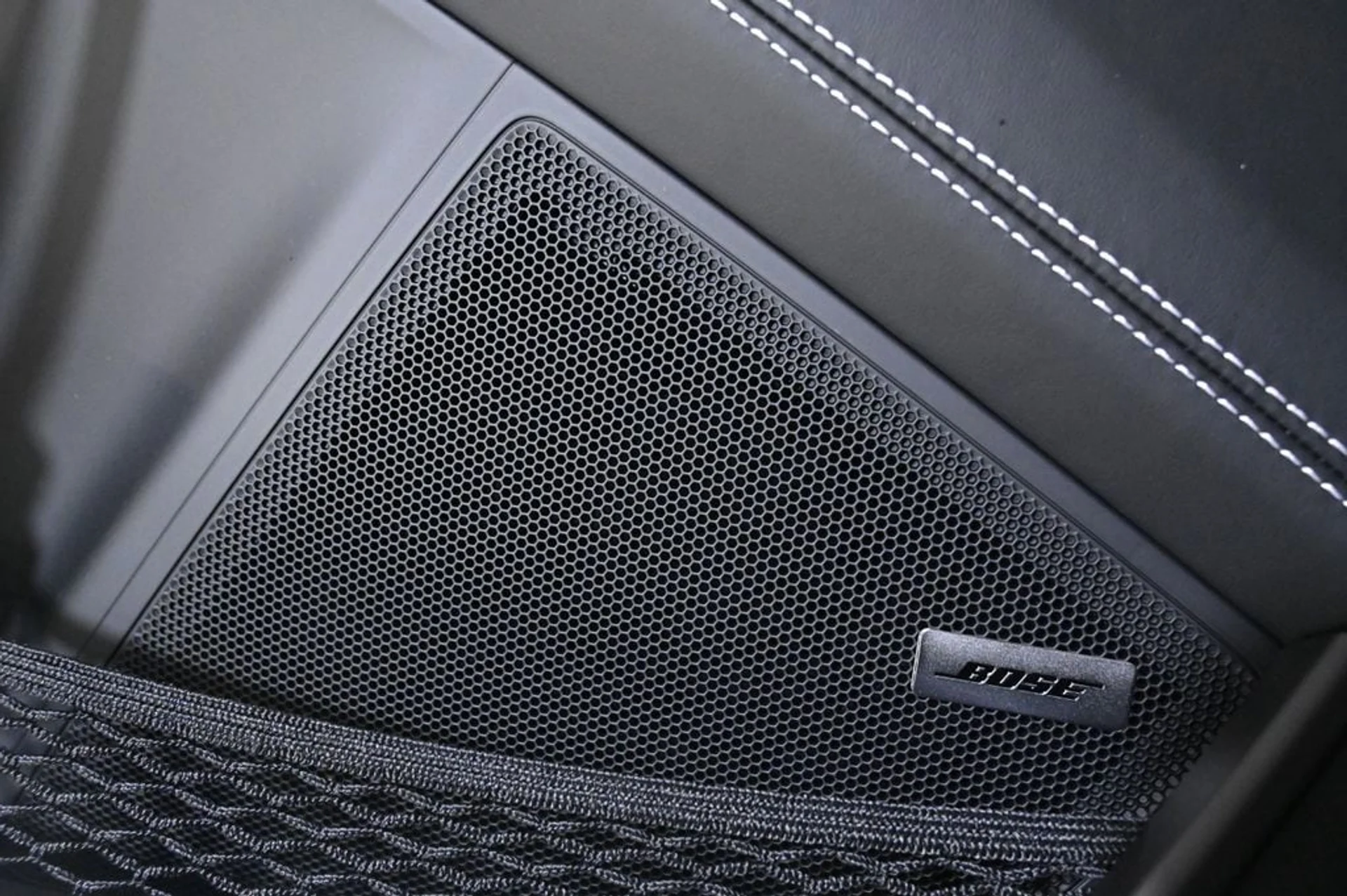 mph029_2882079567_eaccc6a5da0fb4fde183903a34c73182x_40d6493c64