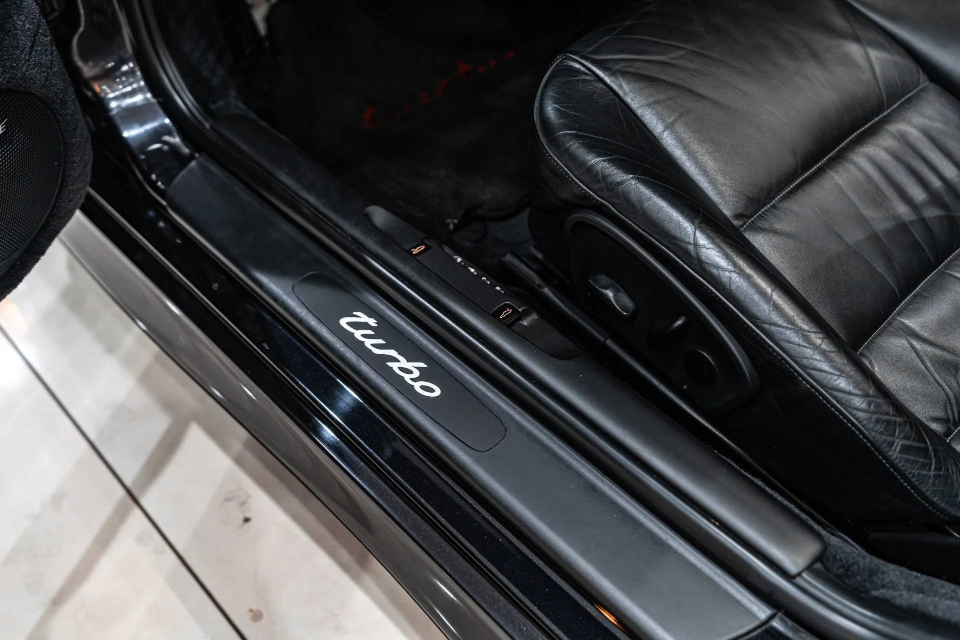 mph029_2884734710_13057_p30_l_1f2e55596c