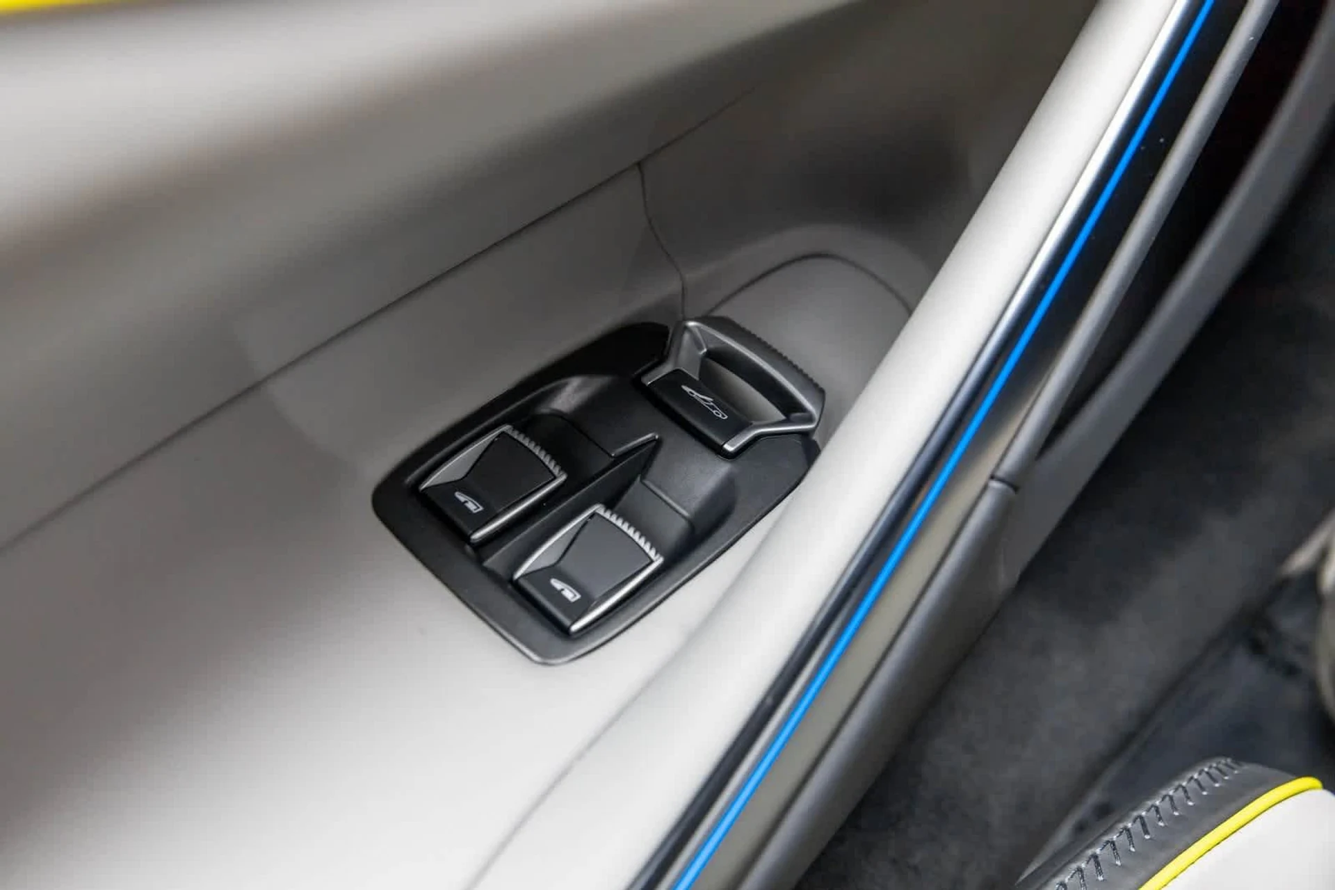 mph029_2891884553_30_c1f3299947