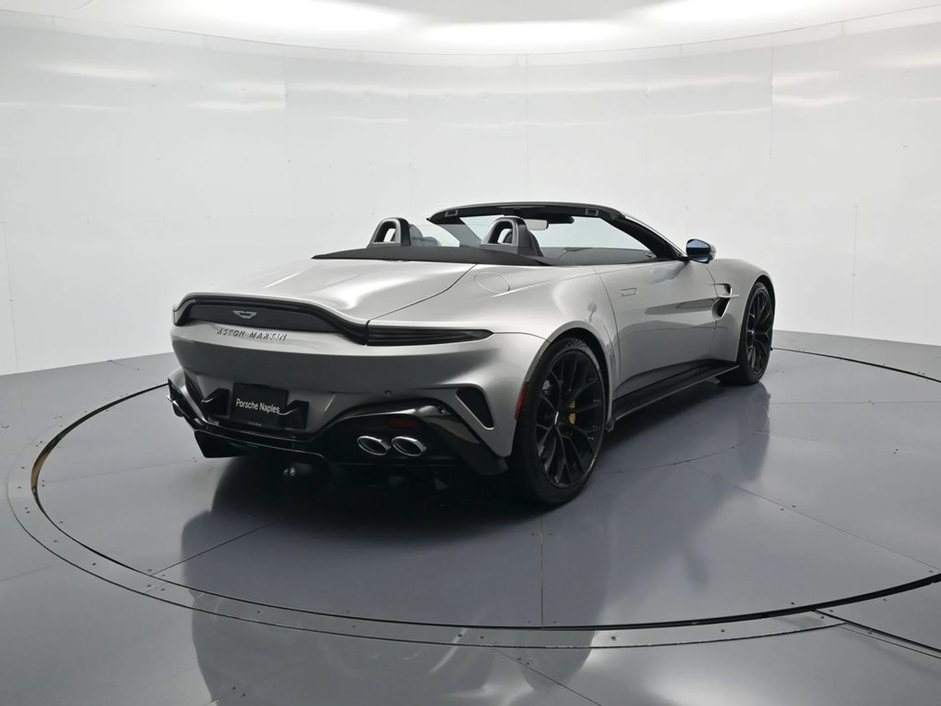 mph029_2900809617_a9352a4d50a89a65c40b55e384fbf77bx_5e30268b8c