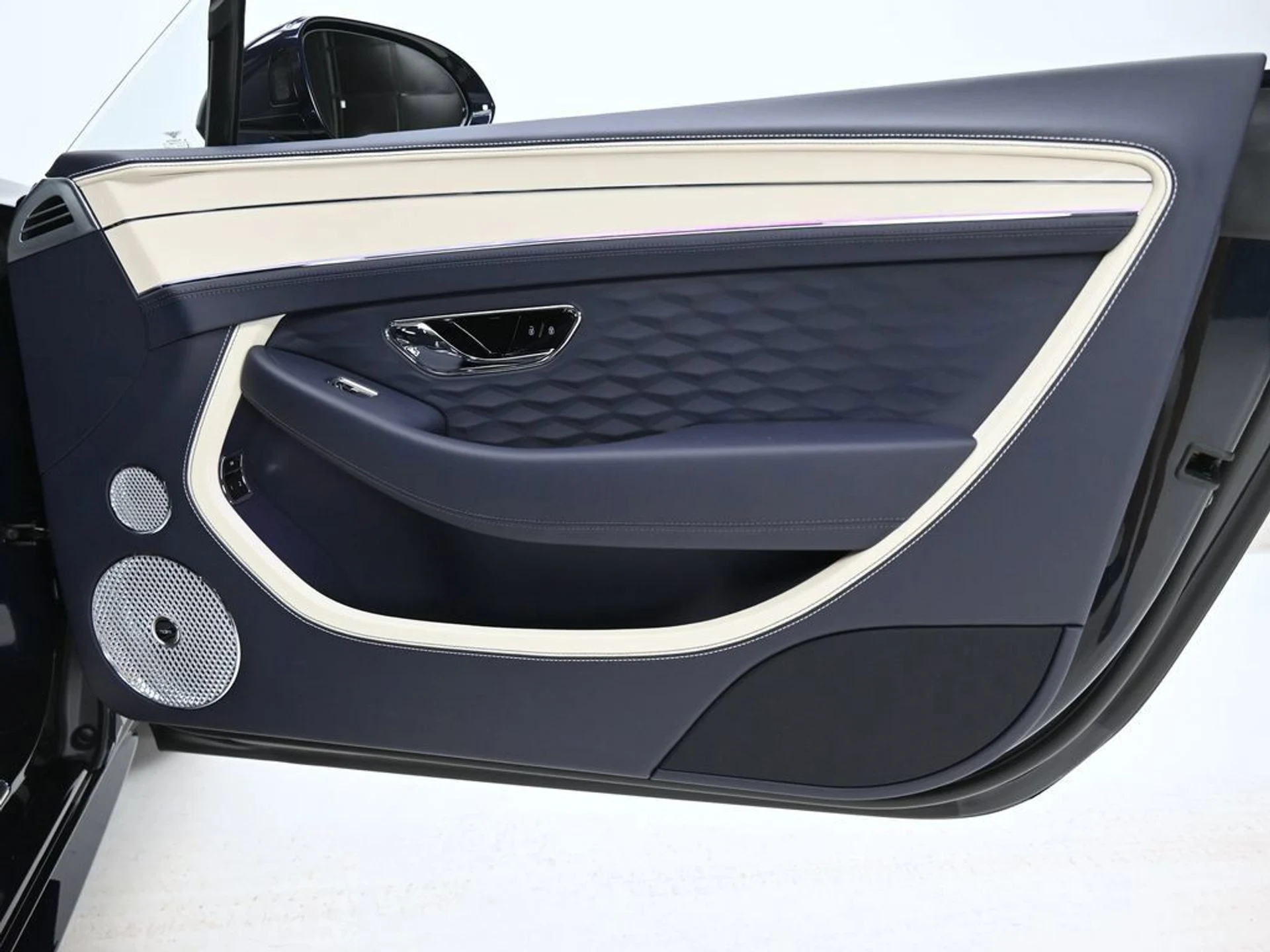 mph029_290181872_83c0f33f0dbd42ab89e93c5fae71c3ae_c6f4712c36