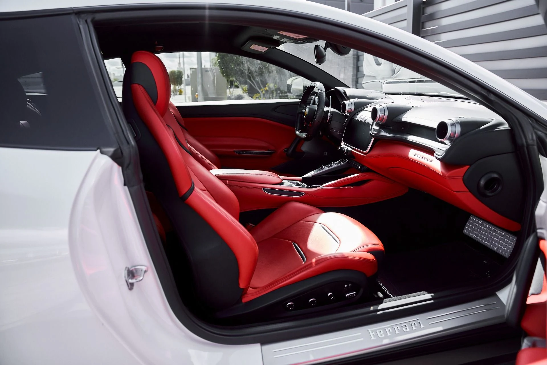 mph029_2909734172_Used_2019_Ferrari_GTC_4_Lusso_V12_1771467692_f58930280a