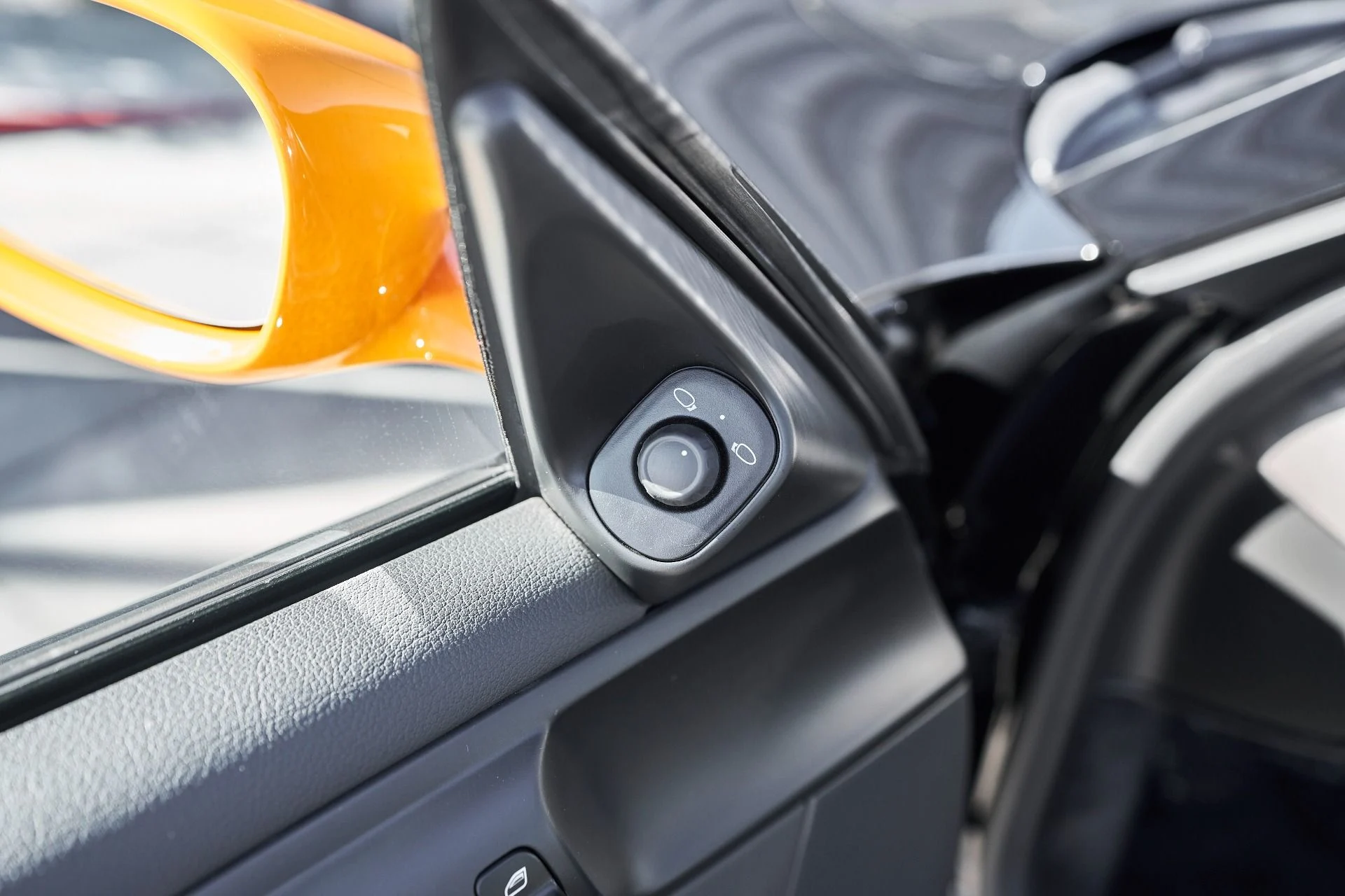 mph029_2916468926_Used_2007_Porsche_911_RS_1763228688_b0444de78a