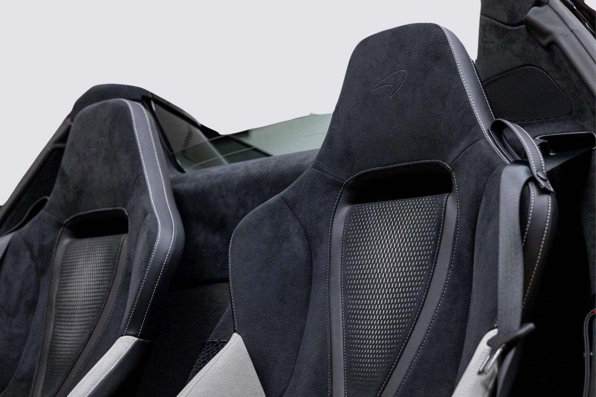 mph029_2918990067_image_30_8bf24a4910