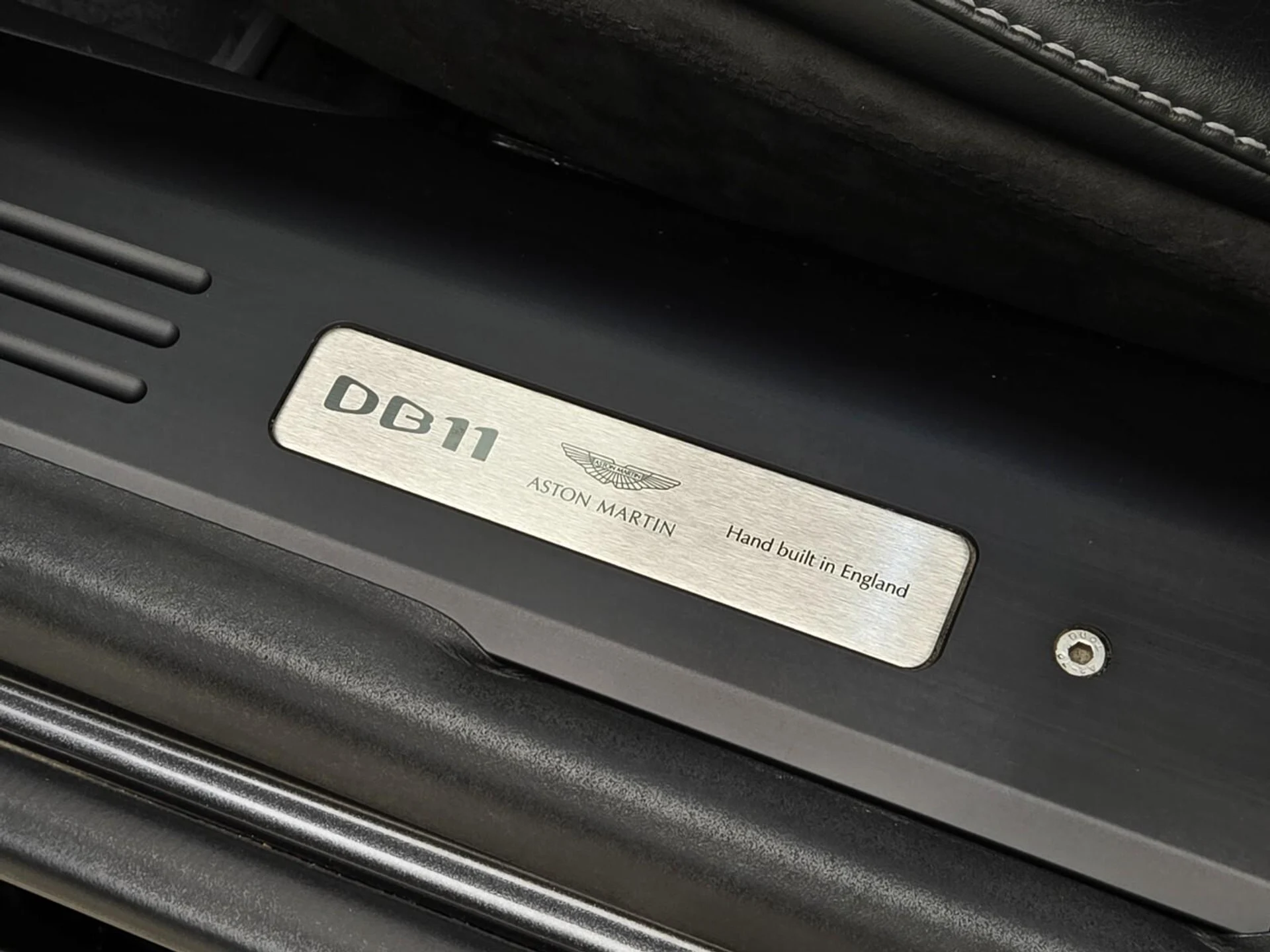 mph029_2922346524_Used_2020_Aston_Martin_DB_11_1727783513_8cdfdec972