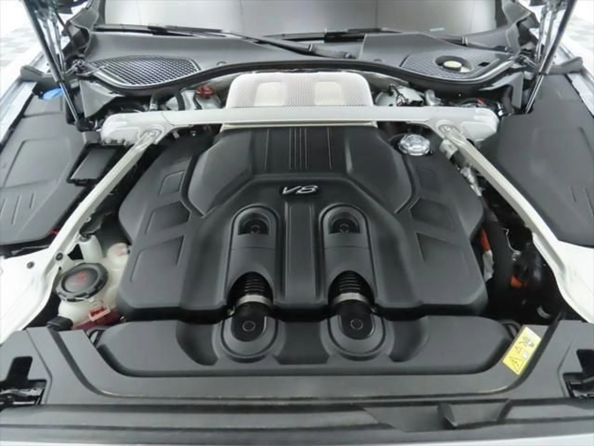 mph029_2929031600_used_2025_bentley_flying_spur_speedsedan_8119_23018472_30_640_bda77fe212