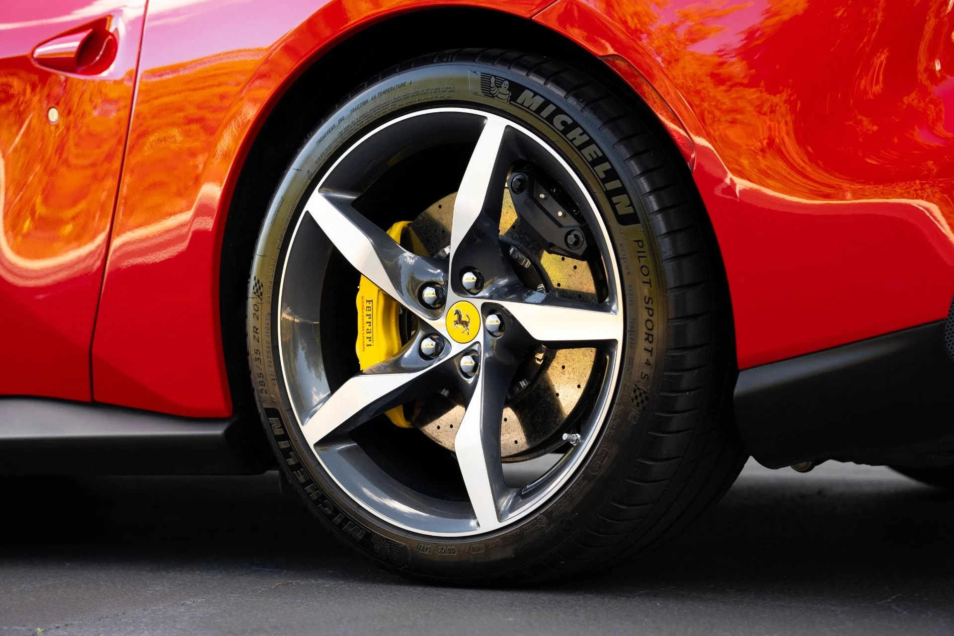 mph029_2952224168_Used_2023_Ferrari_Portofino_M_1770869852_5b9a040a2d