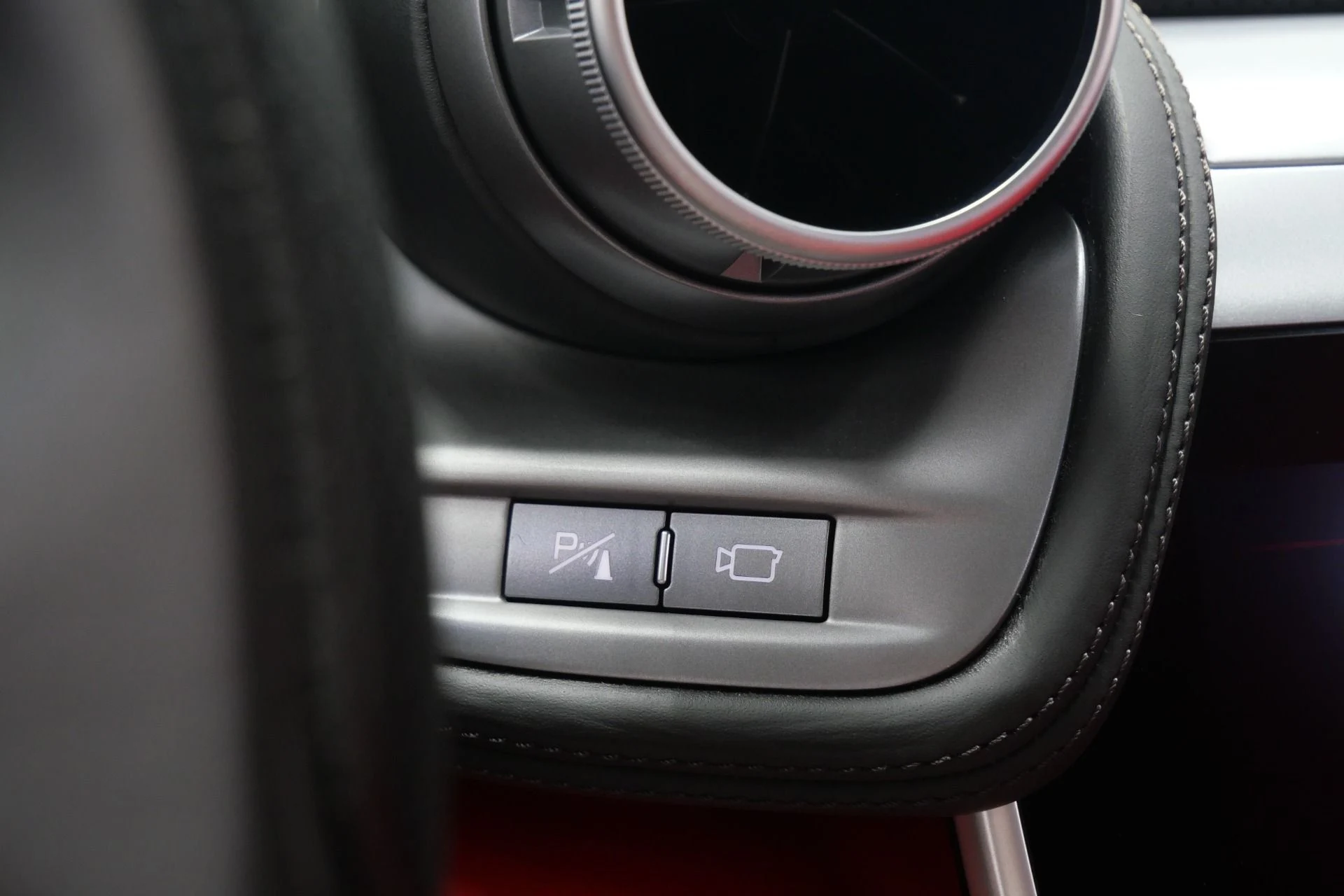 mph029_2952948662_Used_2017_Ferrari_GTC_4_Lusso_V12_Power_Heated_and_Ventilated_Daytona_Seats_1780598649_9e85e40359