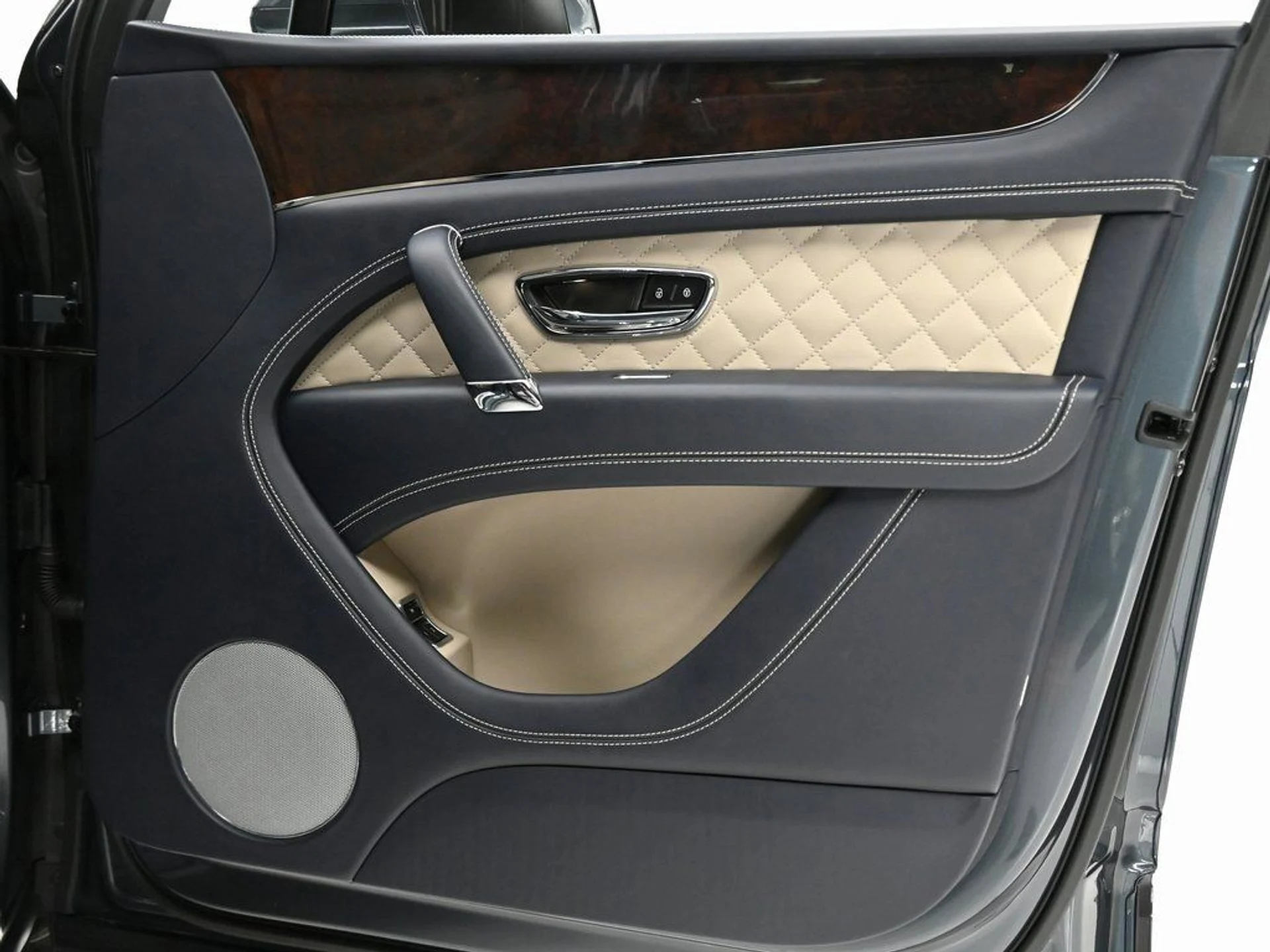 mph029_2961355701_8078ba6dbdbf4d55a8a4b953d511d13a_fc57913f44