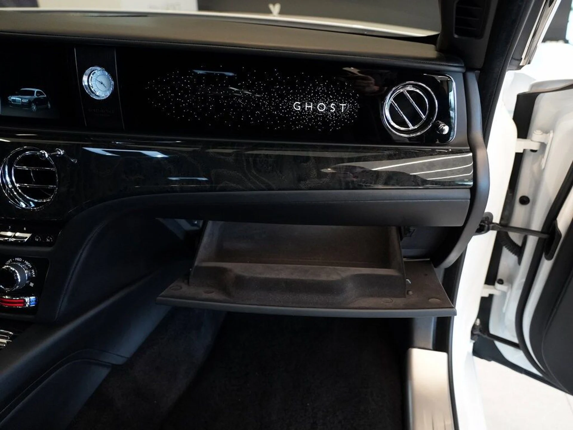 mph029_2961643975_adbb75d50001aa8fb7cbb2c7f38c5c9ax_381a9503b6